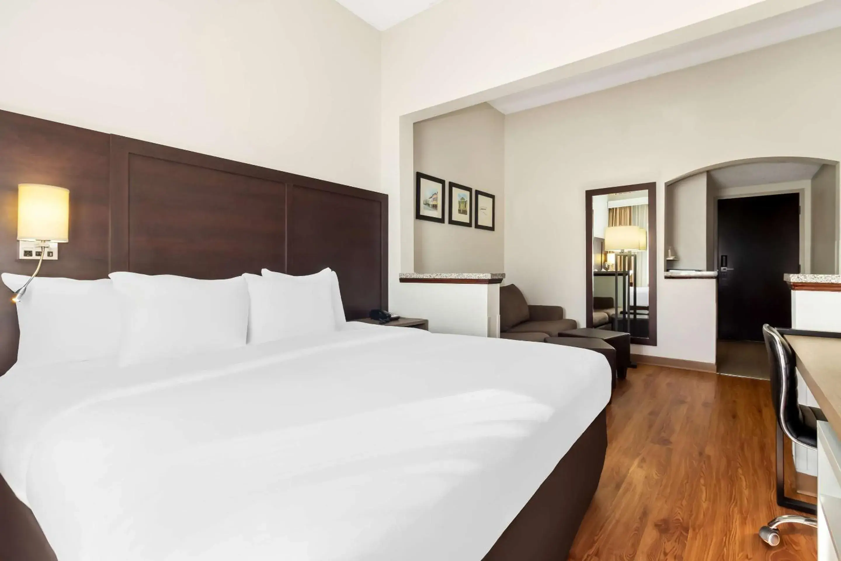 Bedroom, Bed in Comfort Suites Lumberton North Bedroom, Bed in Comfort Suites Lumberton North