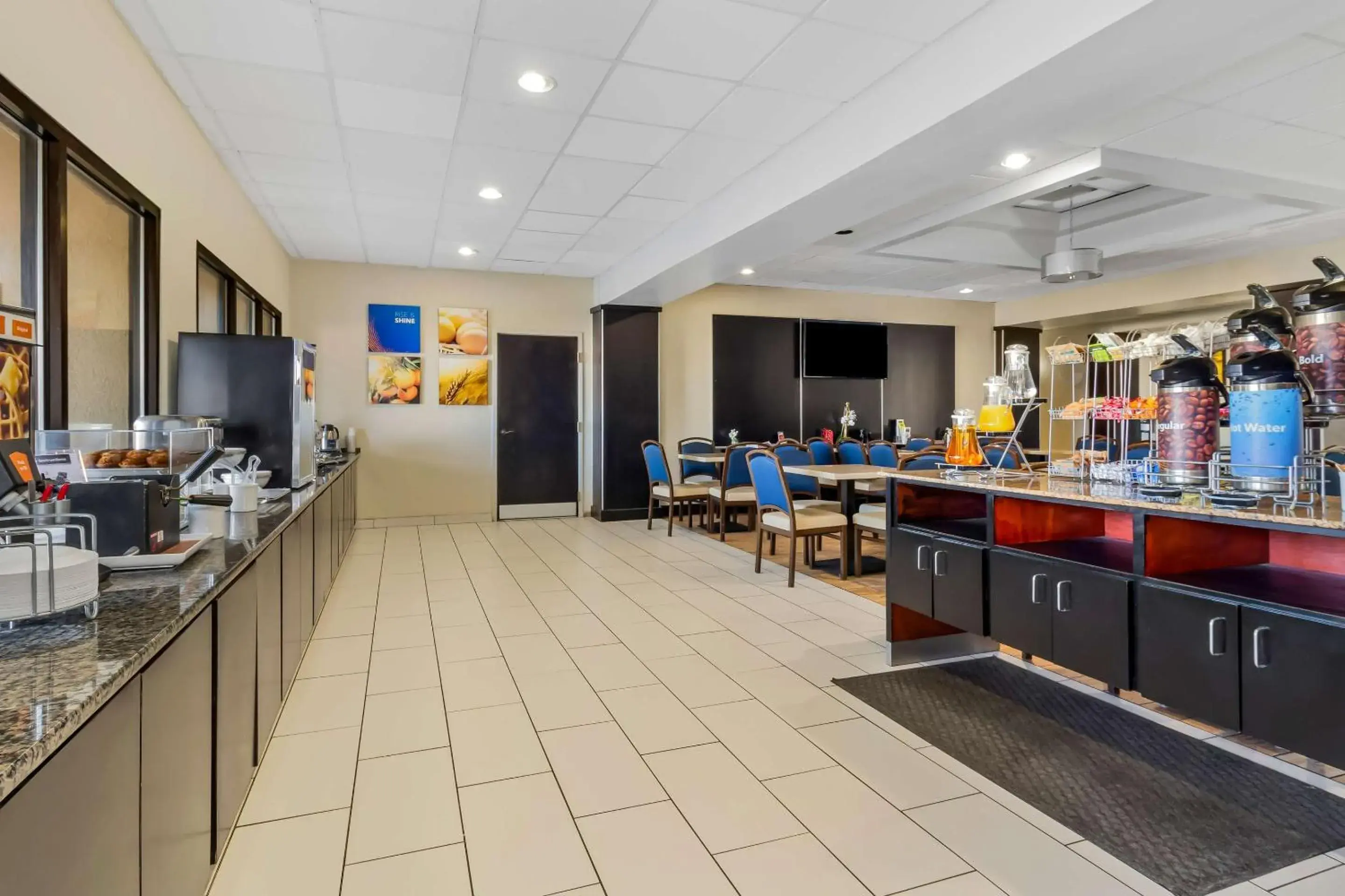 Breakfast in Comfort Suites Lumberton North Breakfast in Comfort Suites Lumberton North