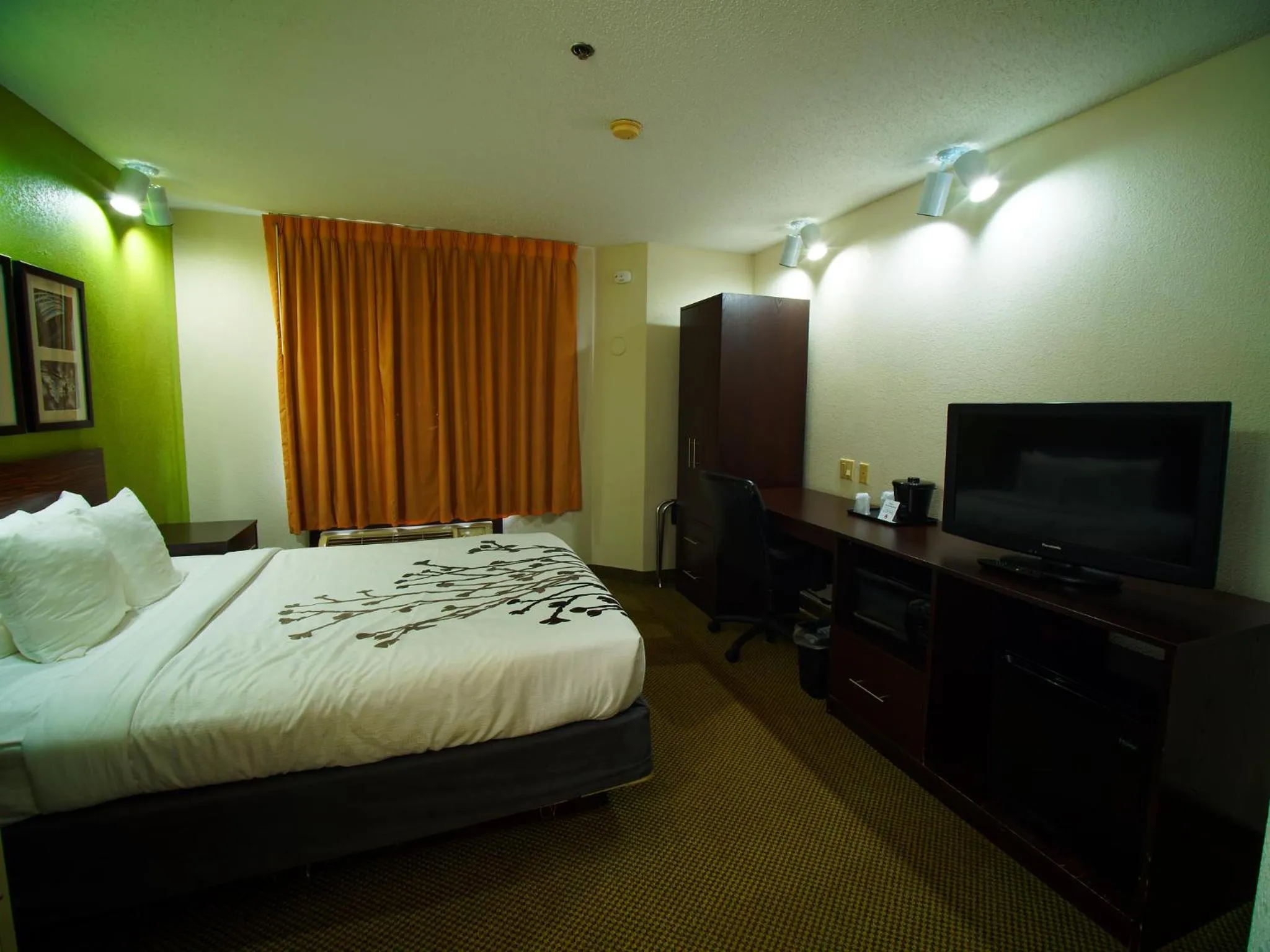 Bed in Sleep Inn Morganton Southeast