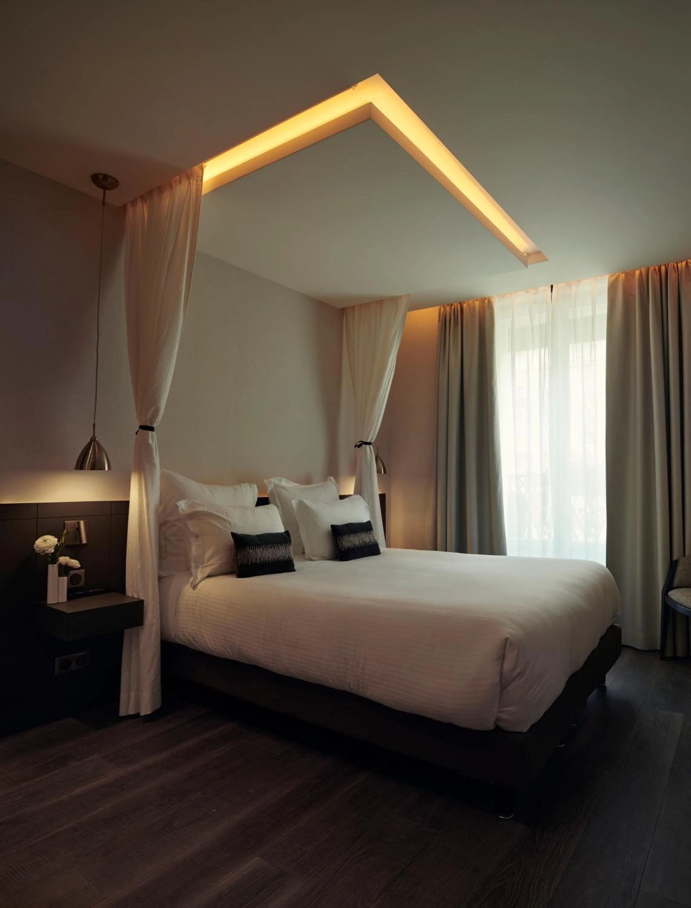 Bed in Hôtel Roi de Sicile - Rivoli