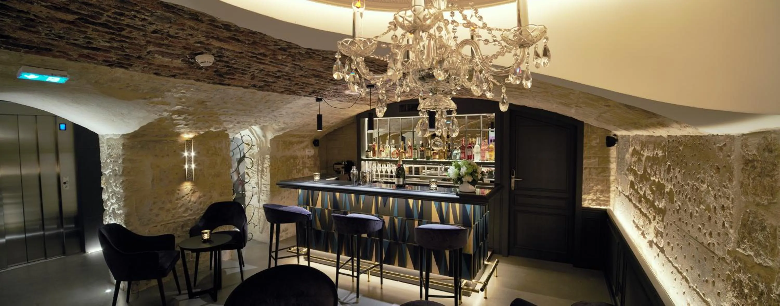 Lounge or bar in Hôtel Roi de Sicile - Rivoli