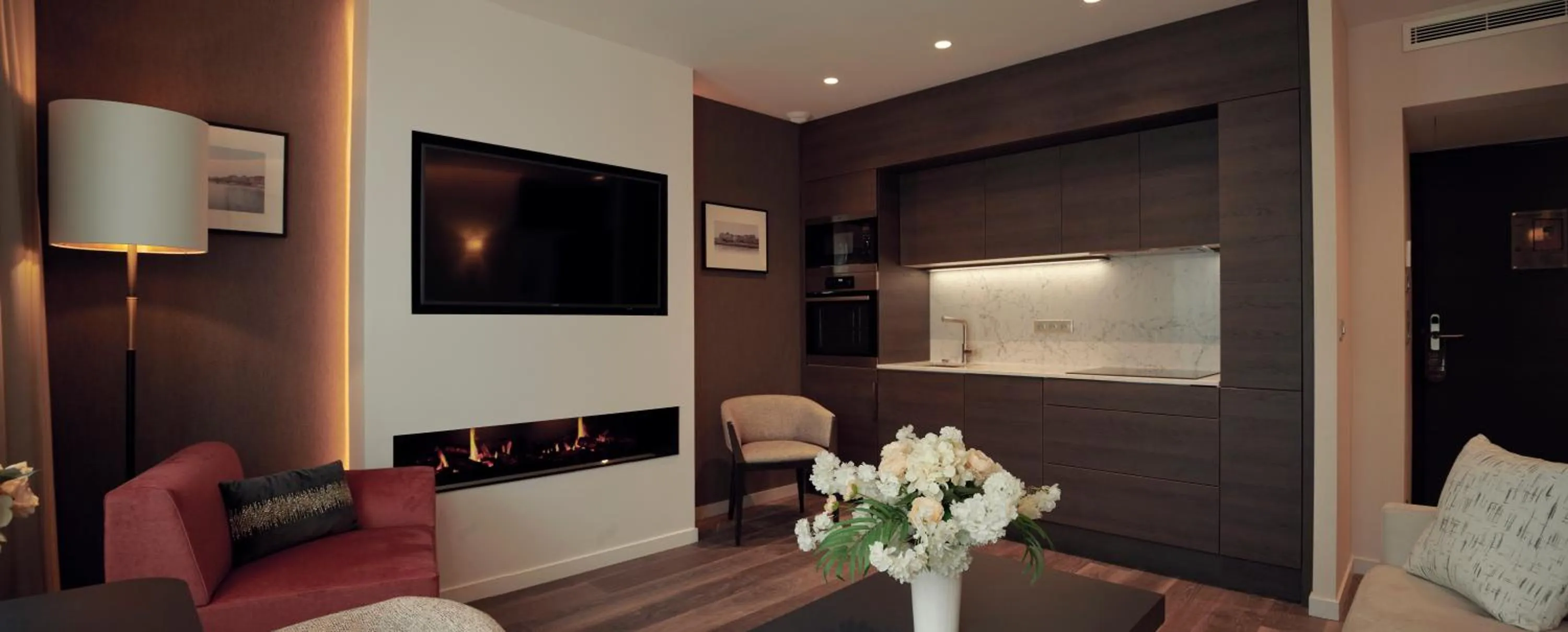 TV and multimedia in Hôtel Roi de Sicile - Rivoli