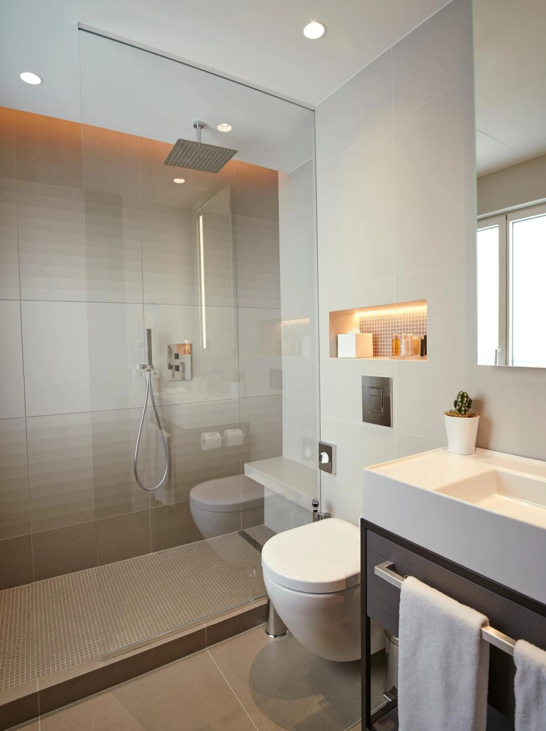 Shower in Hôtel Roi de Sicile - Rivoli