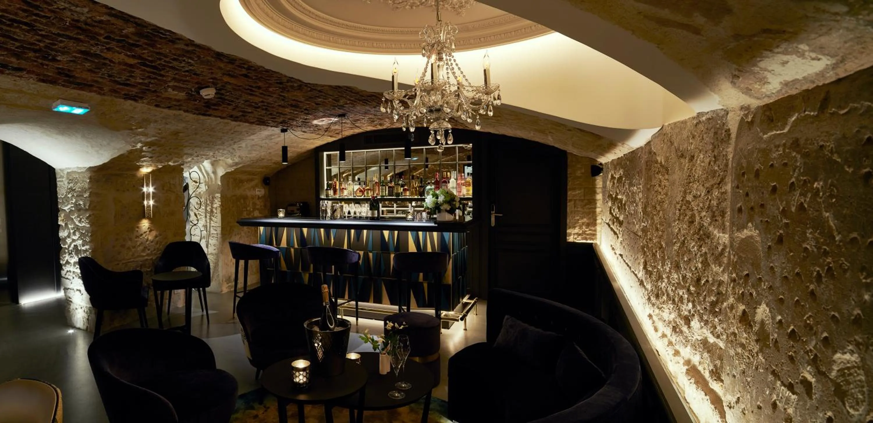 Lounge or bar in Hôtel Roi de Sicile - Rivoli