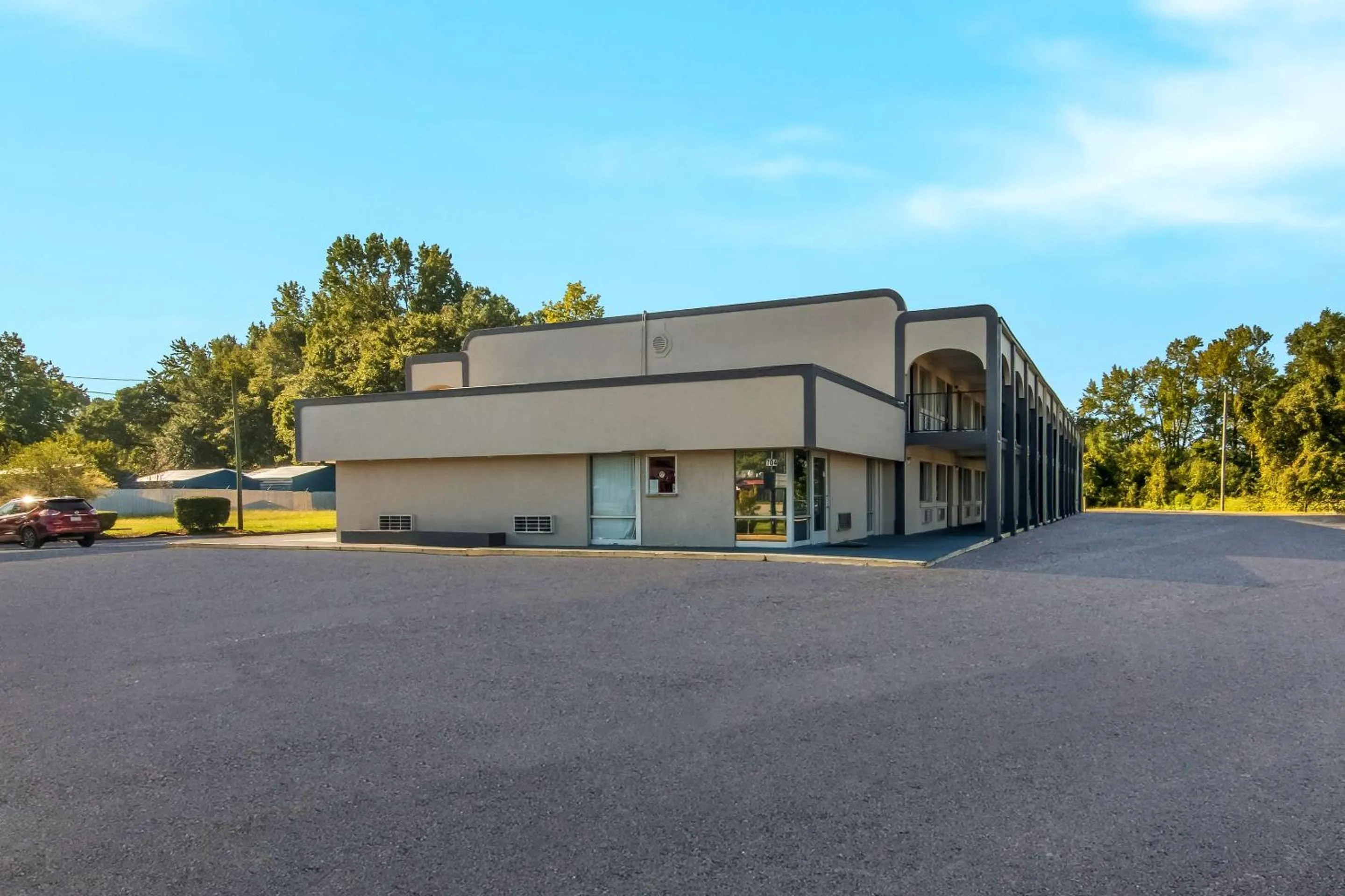 Property building in Econo Lodge Goldsboro Hwy 70