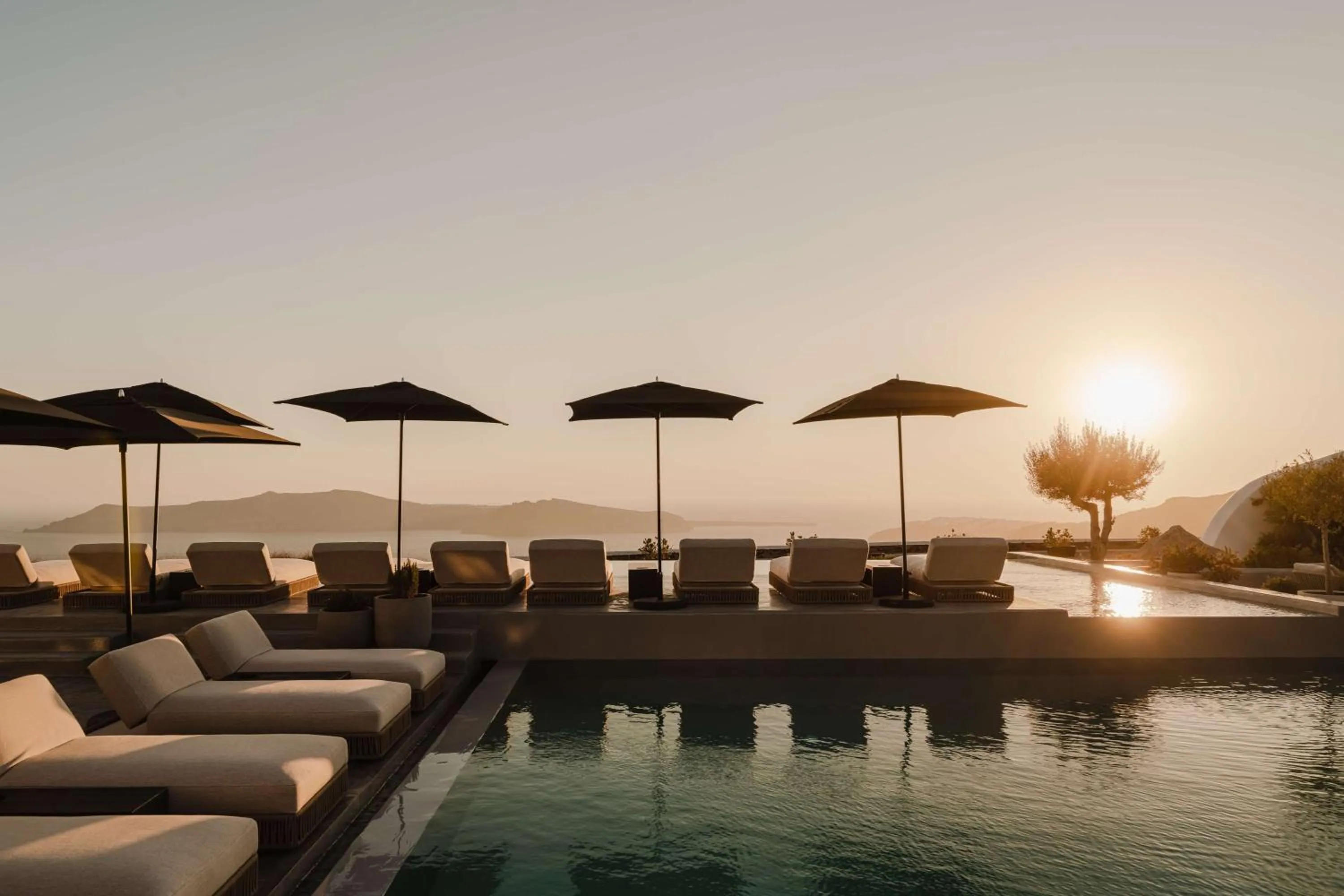Pool view in Nobu Hotel Santorini