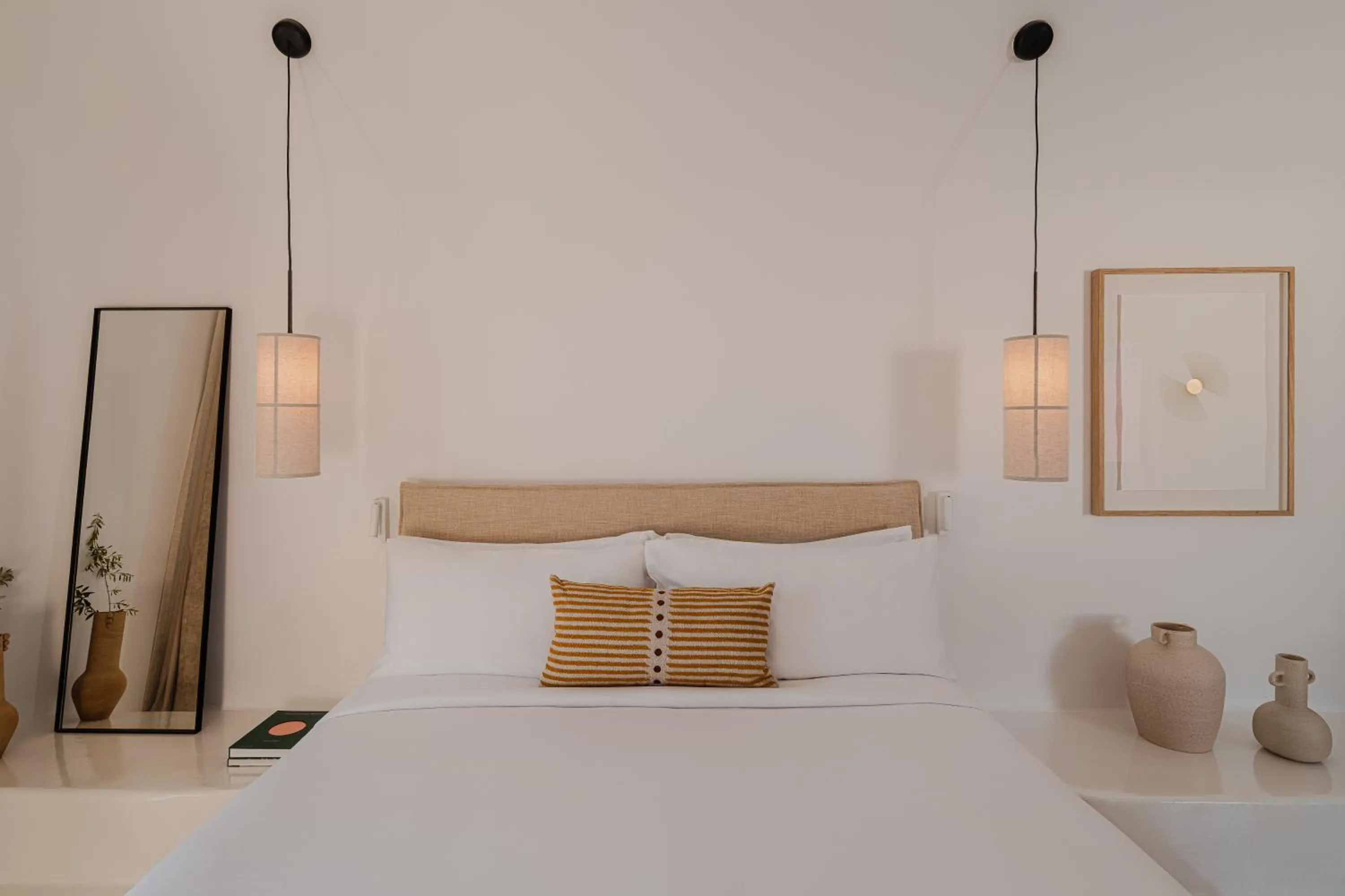 Bed in Nobu Hotel Santorini