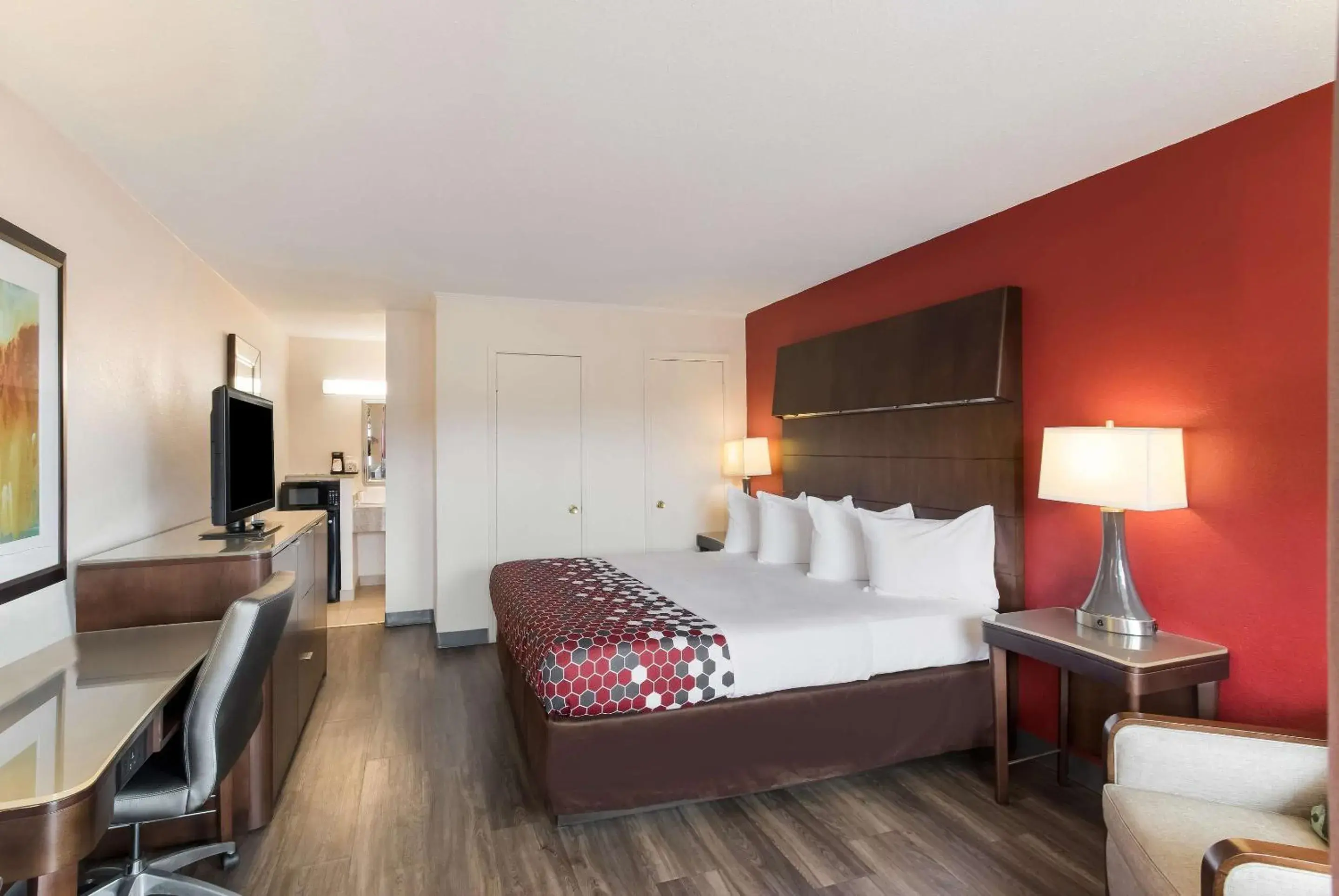 King Room - Non-Smoking in Econo Lodge Washington NC North King Room - Non-Smoking in Econo Lodge Washington NC North