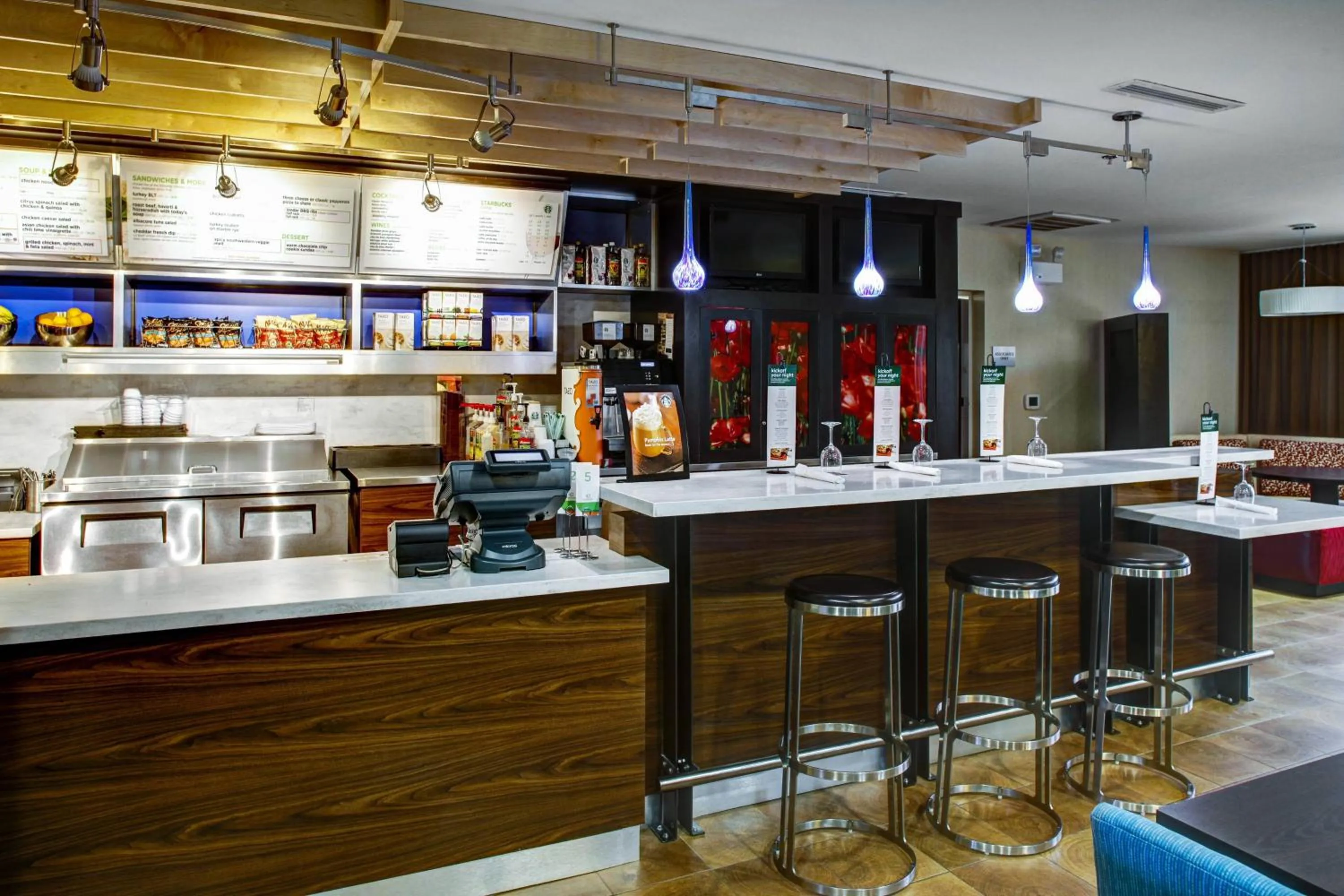 Restaurant/places to eat in Courtyard by Marriott New Bern