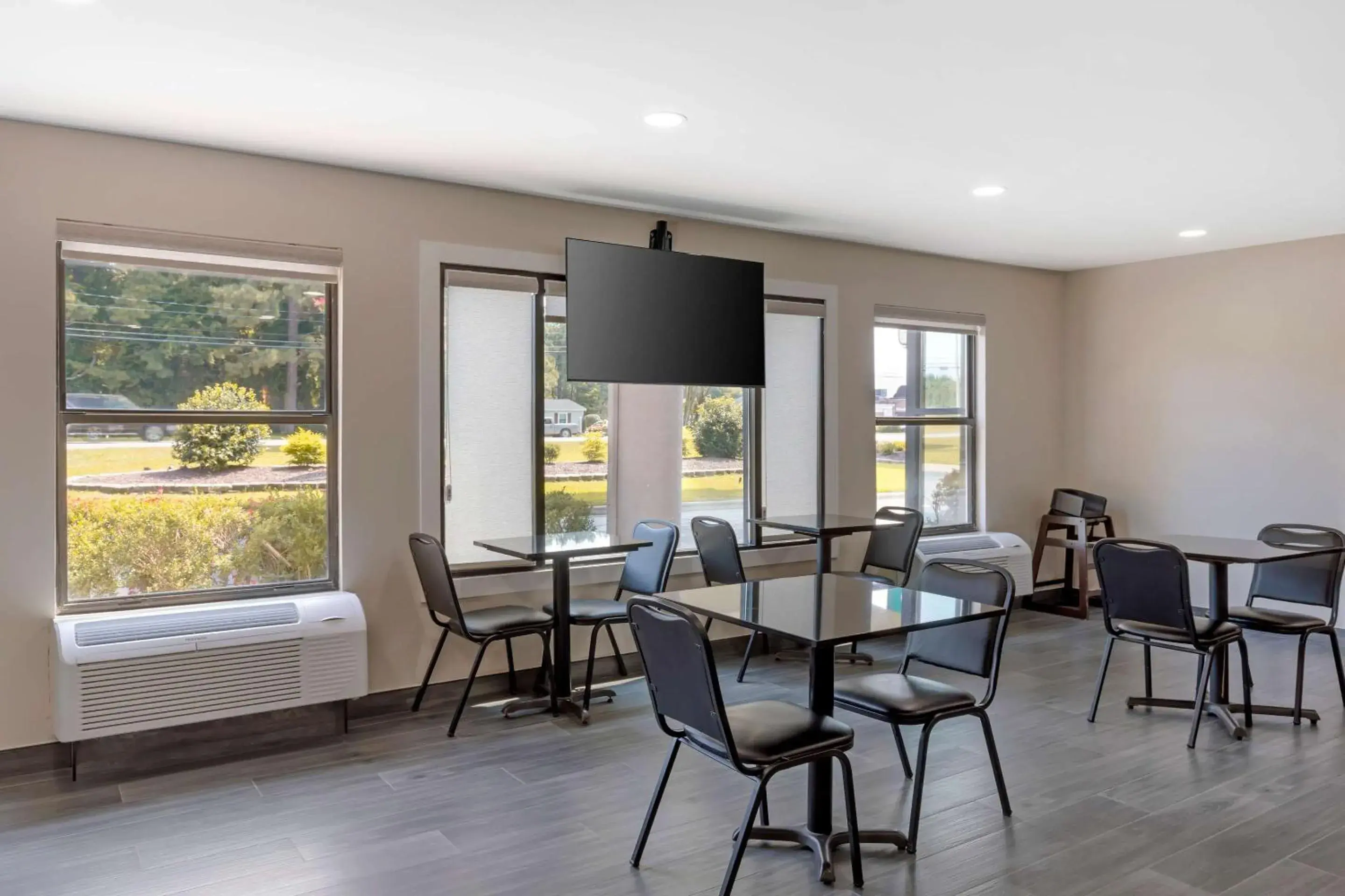 Breakfast in Quality Inn Washington NC Breakfast in Quality Inn Washington NC