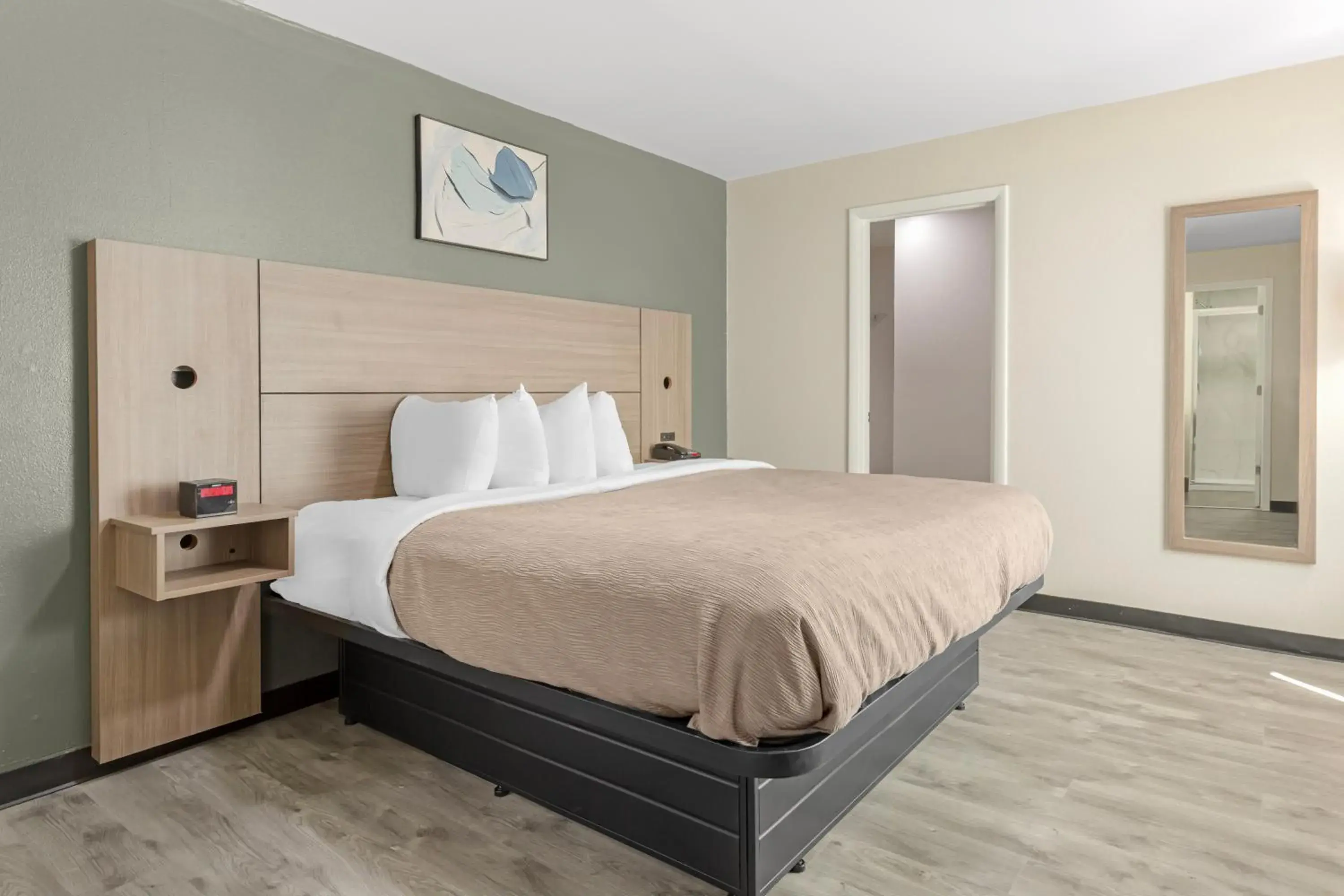 Bed in Quality Inn Washington NC Bed in Quality Inn Washington NC