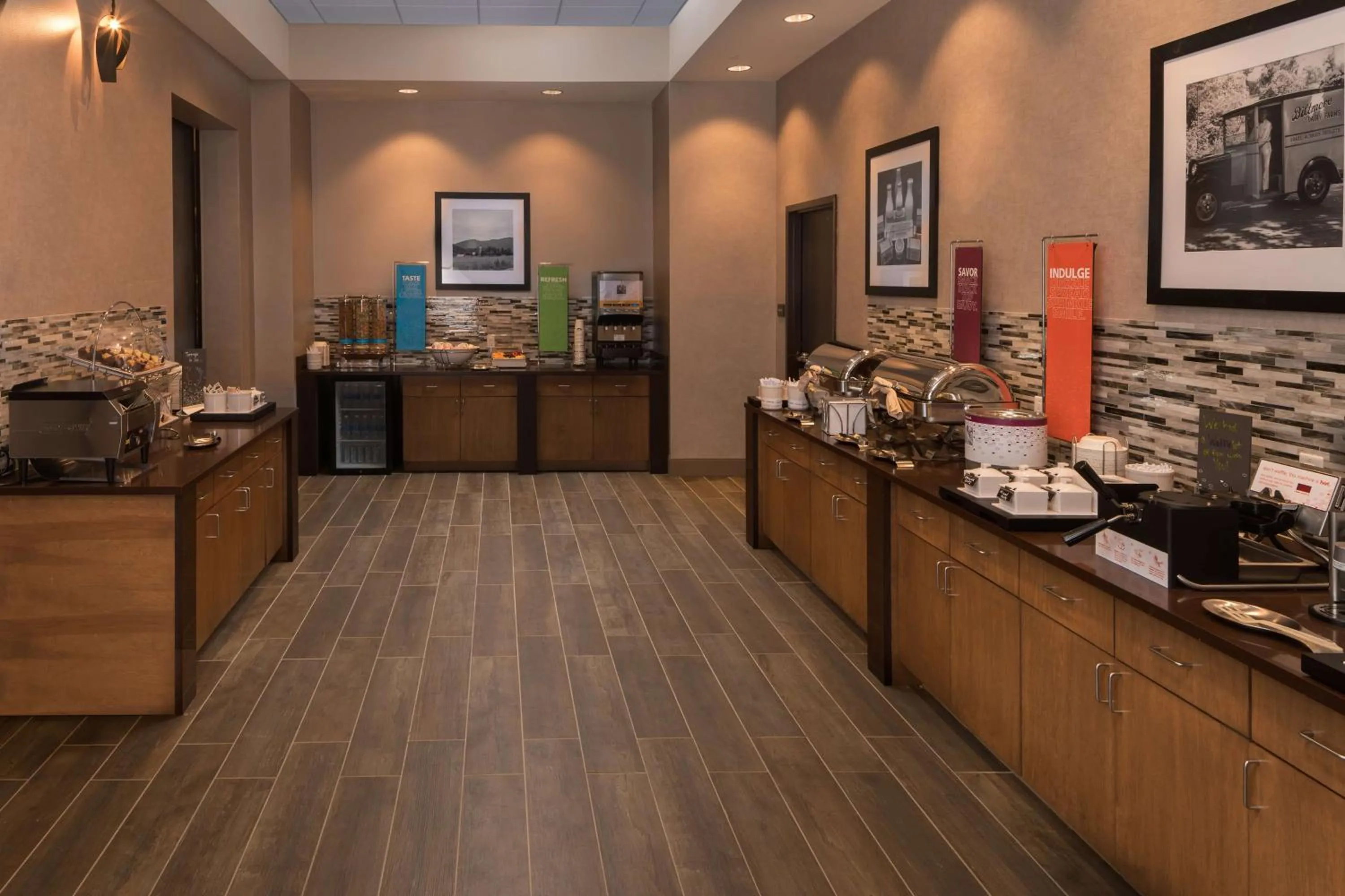 Restaurant/places to eat in Hampton Inn & Suites-Asheville Biltmore Village, NC