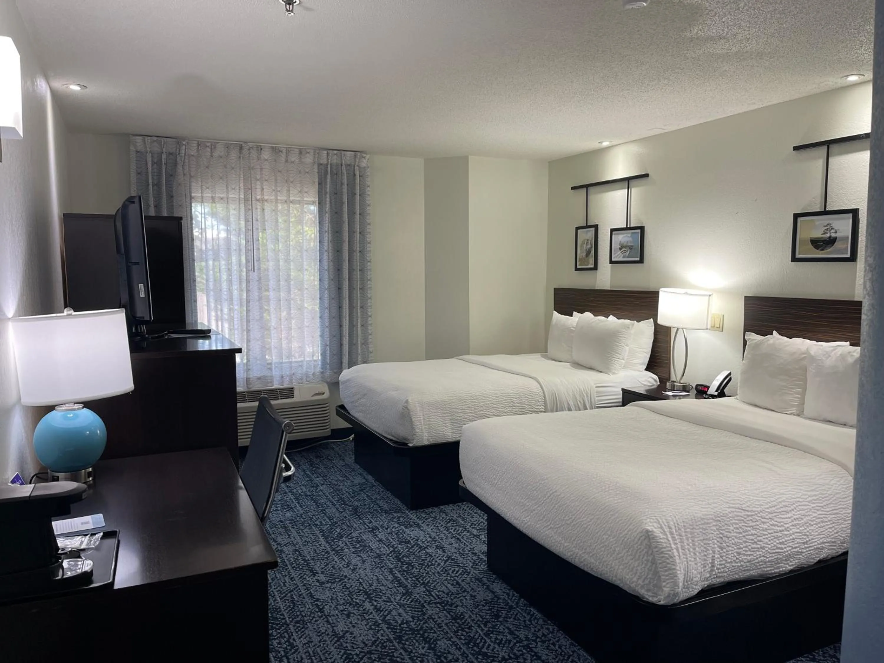 Bed in Sleep Inn Hanes Mall