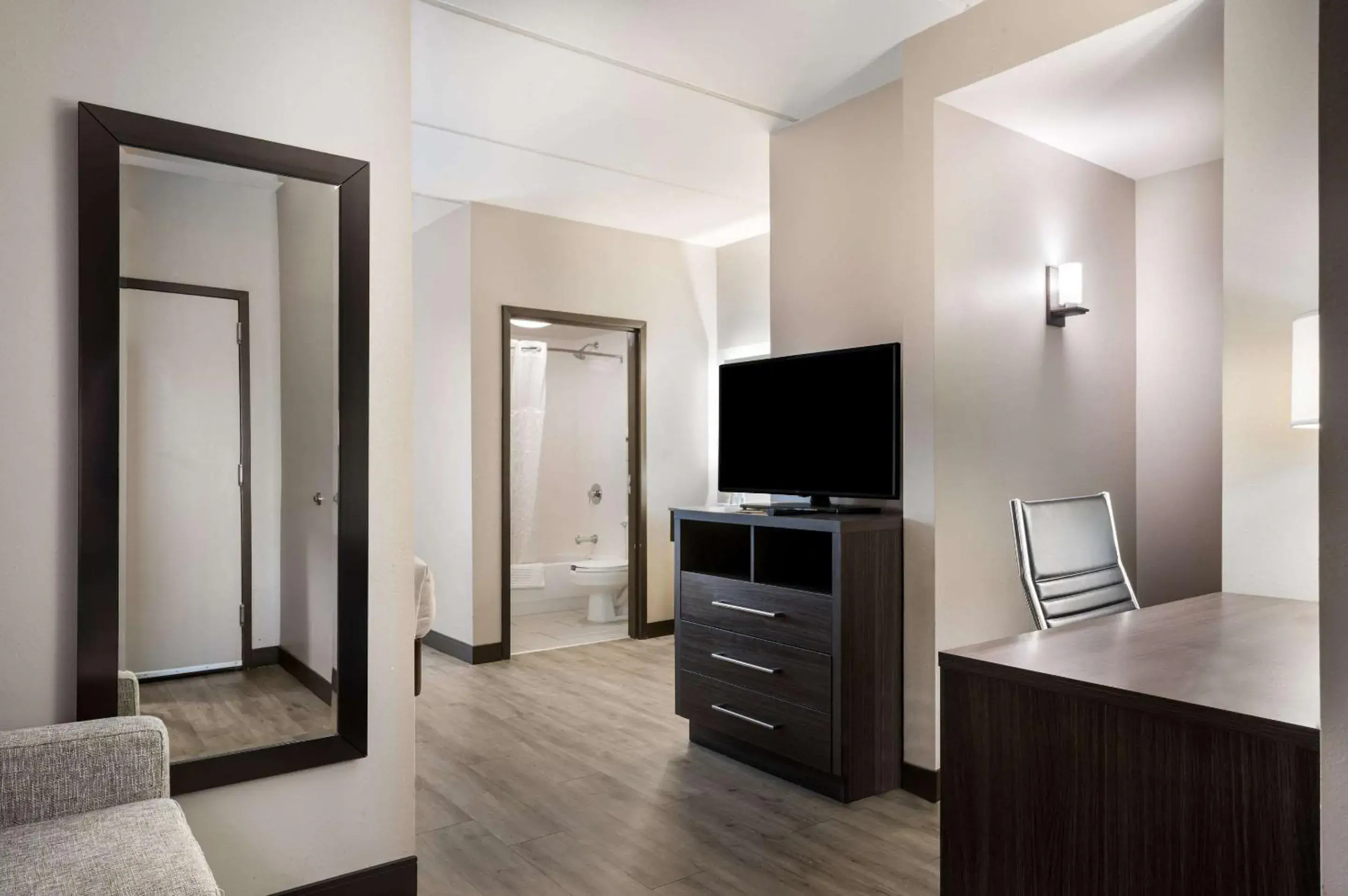 Bedroom in Comfort Suites Northlake Bedroom in Comfort Suites Northlake