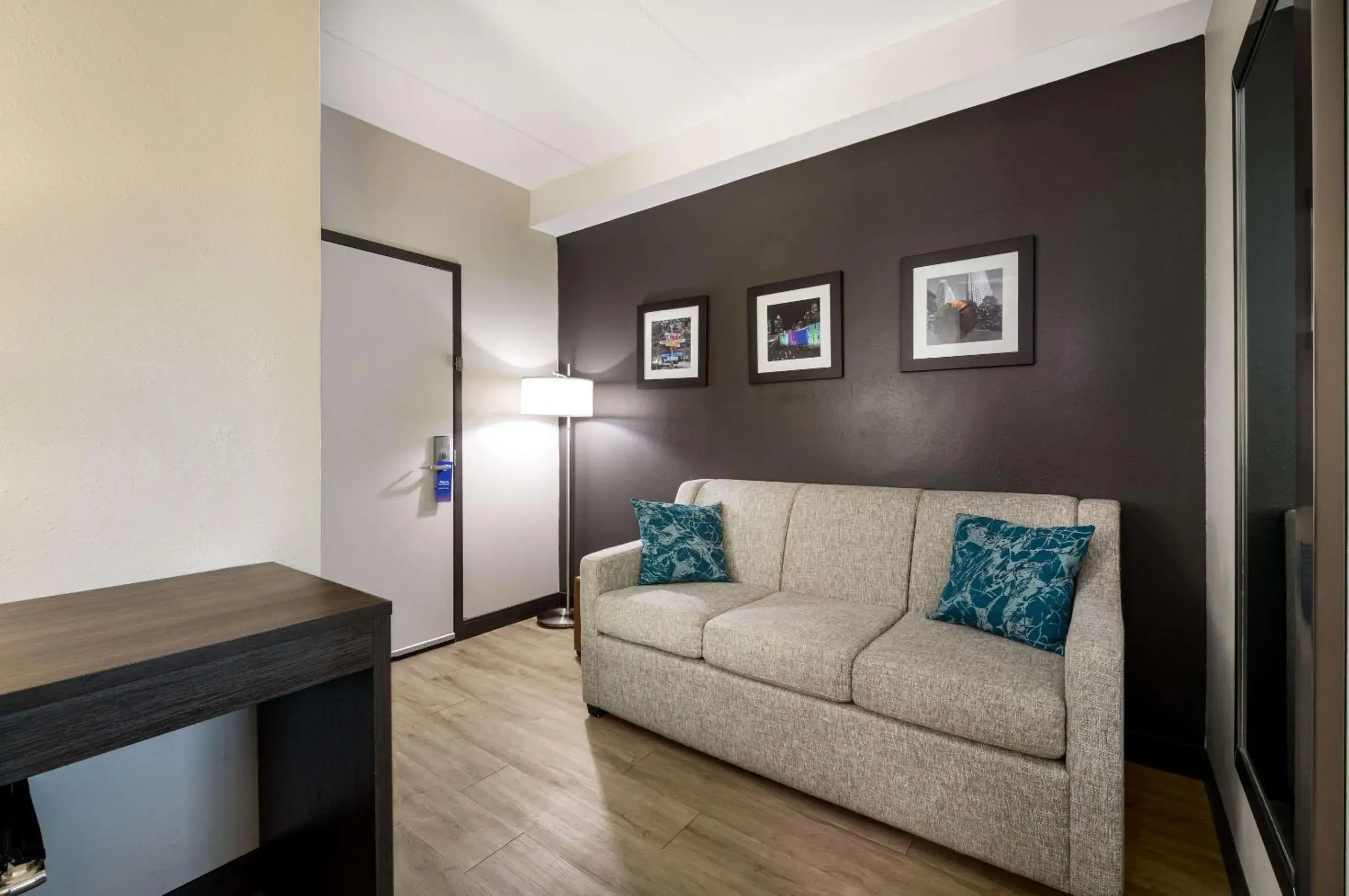 Bedroom in Comfort Suites Northlake Bedroom in Comfort Suites Northlake