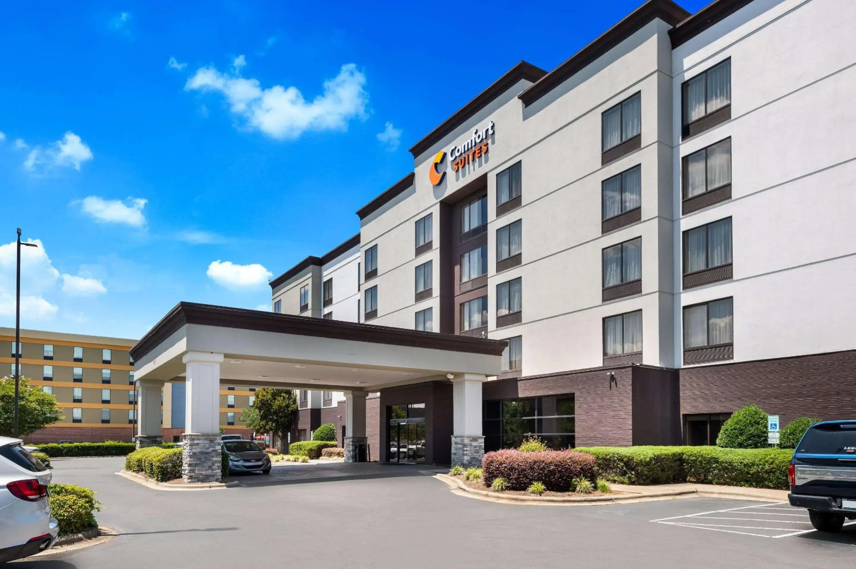 Property building in Comfort Suites Northlake Property building in Comfort Suites Northlake