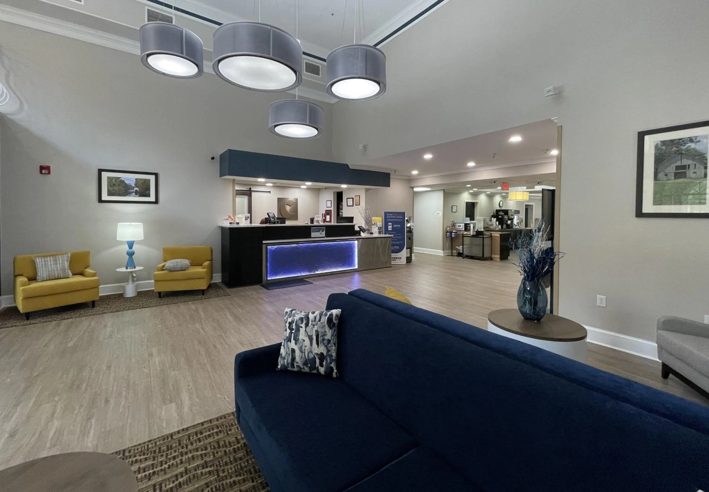 Lobby or reception in Comfort Suites Salisbury I-85