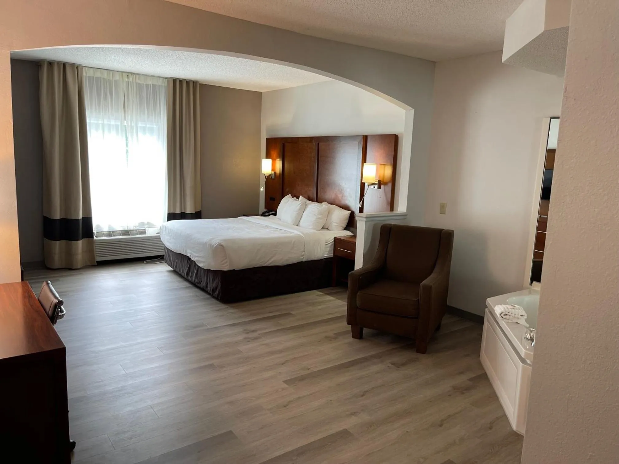 Bed in Comfort Suites Salisbury I-85