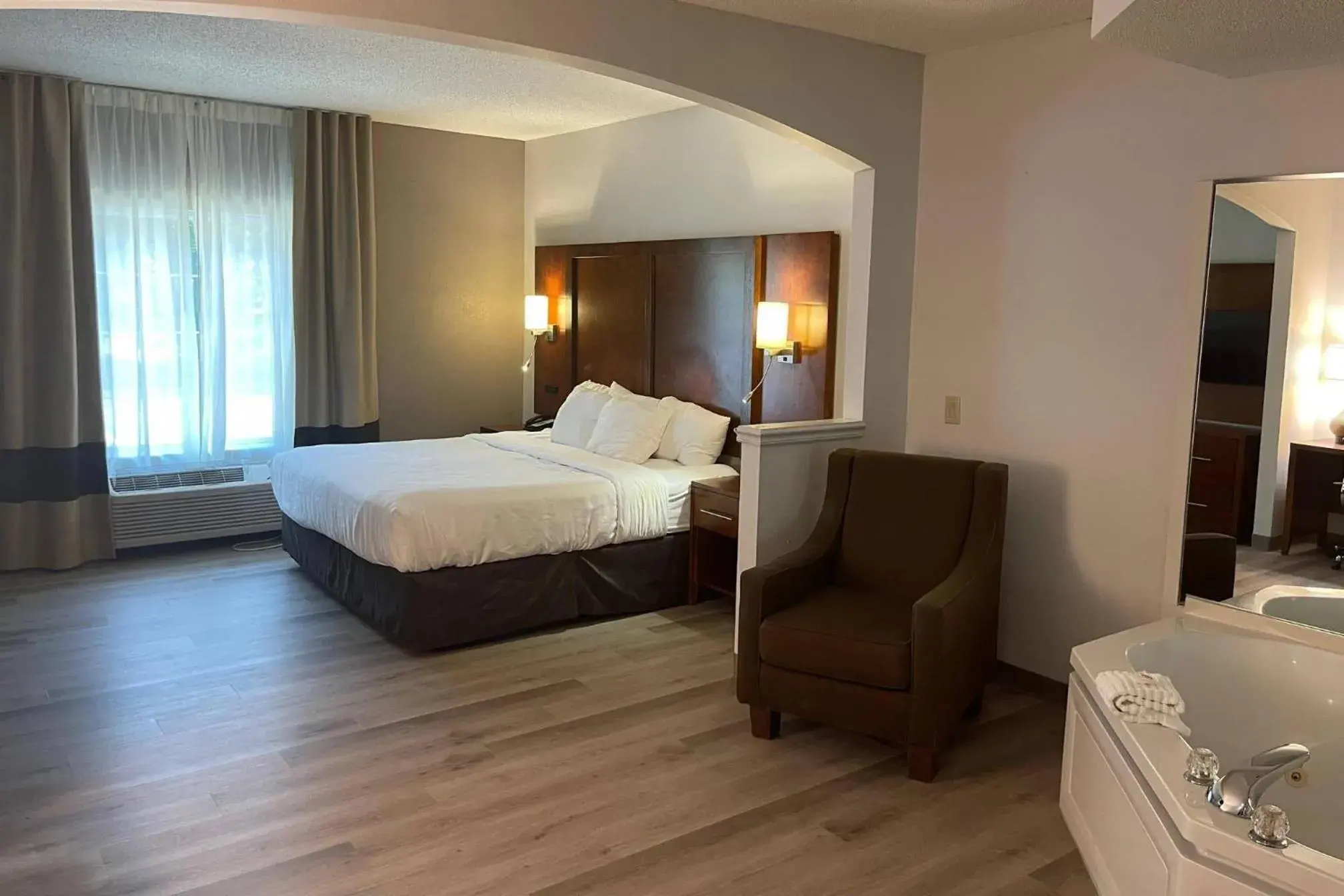 Bedroom, Bed in Comfort Suites Salisbury I-85 Bedroom, Bed in Comfort Suites Salisbury I-85