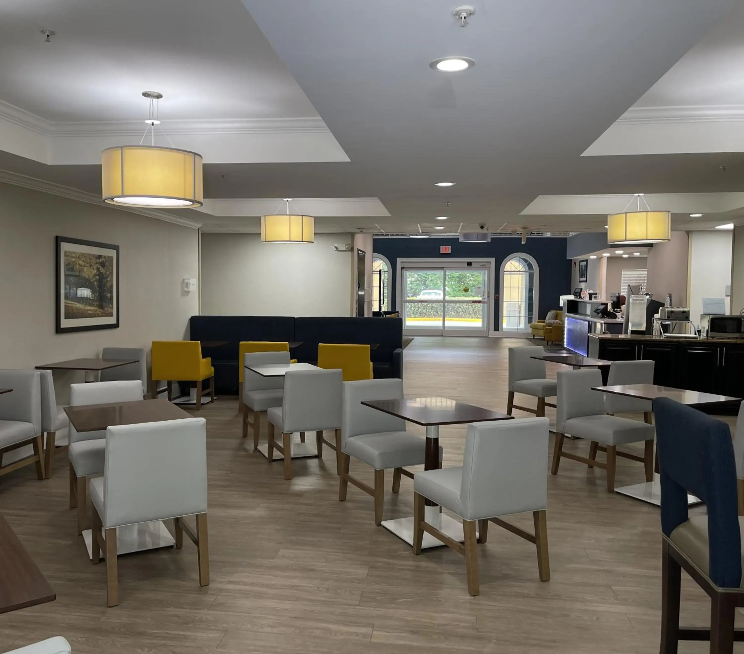 Restaurant/places to eat in Comfort Suites Salisbury I-85 Restaurant/places to eat in Comfort Suites Salisbury I-85