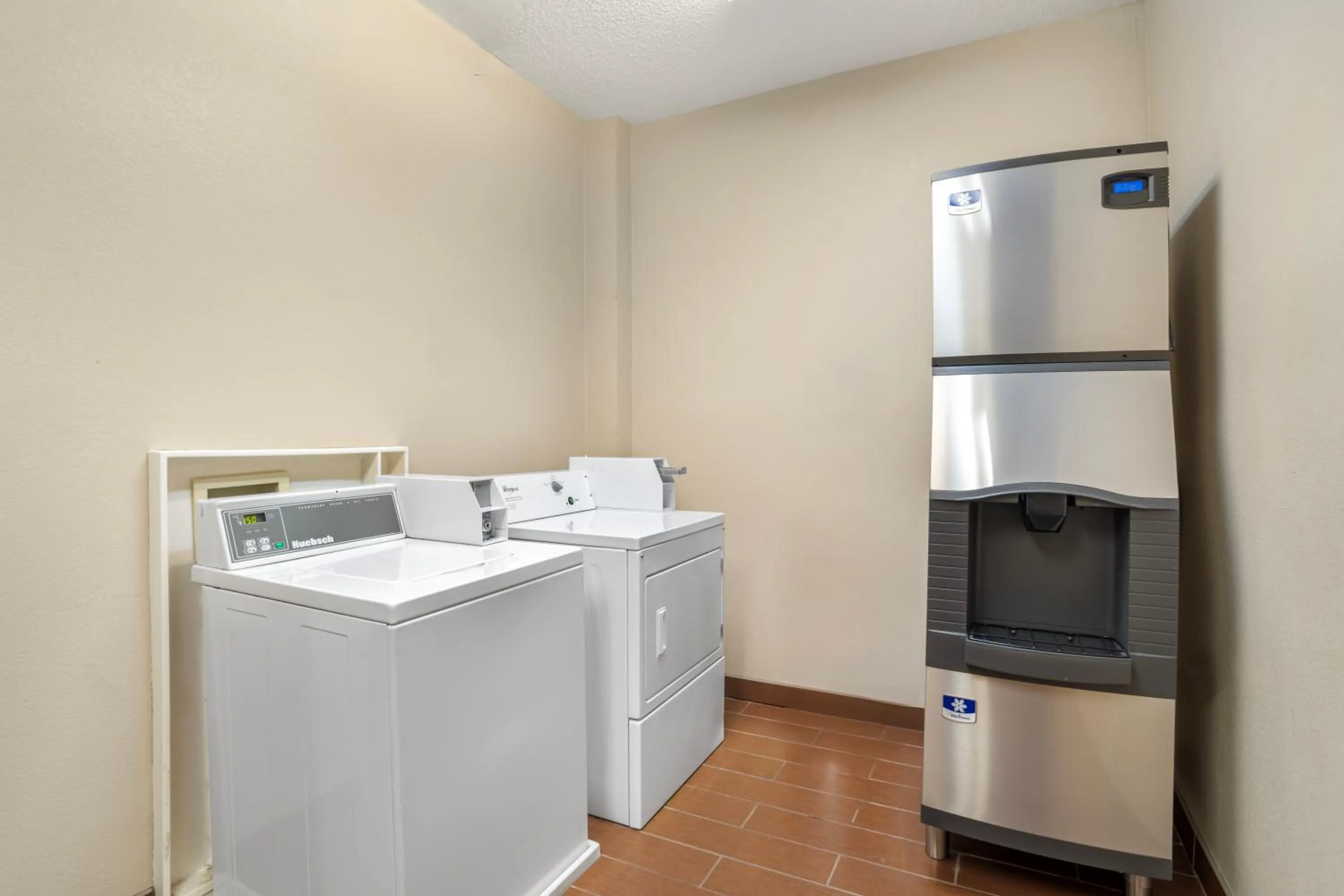 laundry in Sleep Inn & Suites at Concord Mills