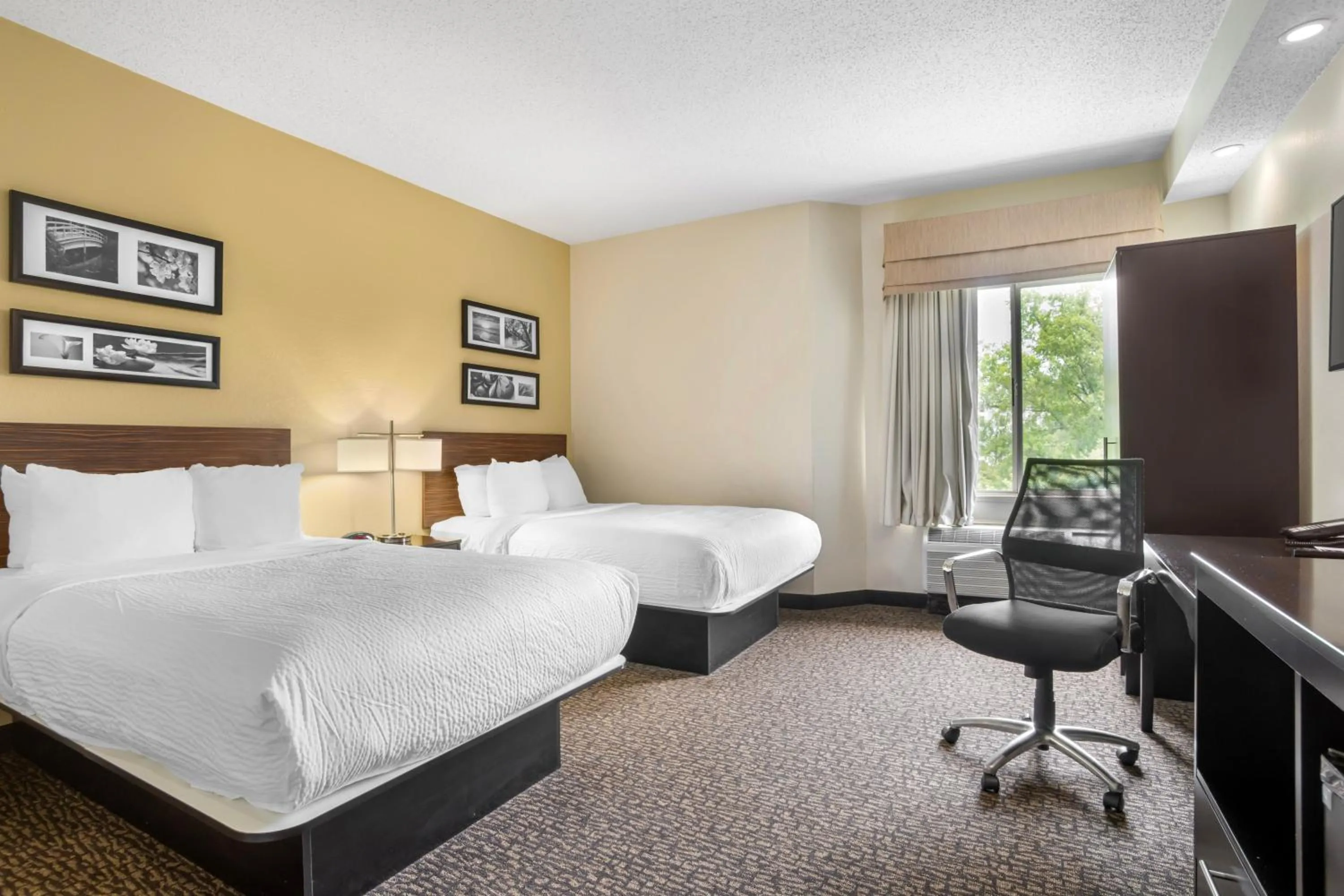 Bedroom, Bed in Sleep Inn & Suites at Concord Mills