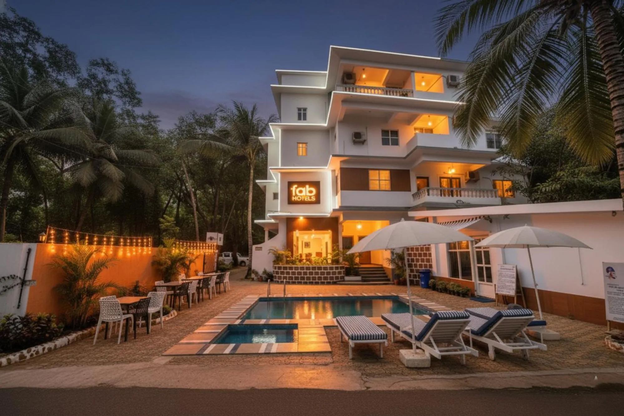 Facade/entrance in FabHotel K7 Trends With Pool, Calangute Beach