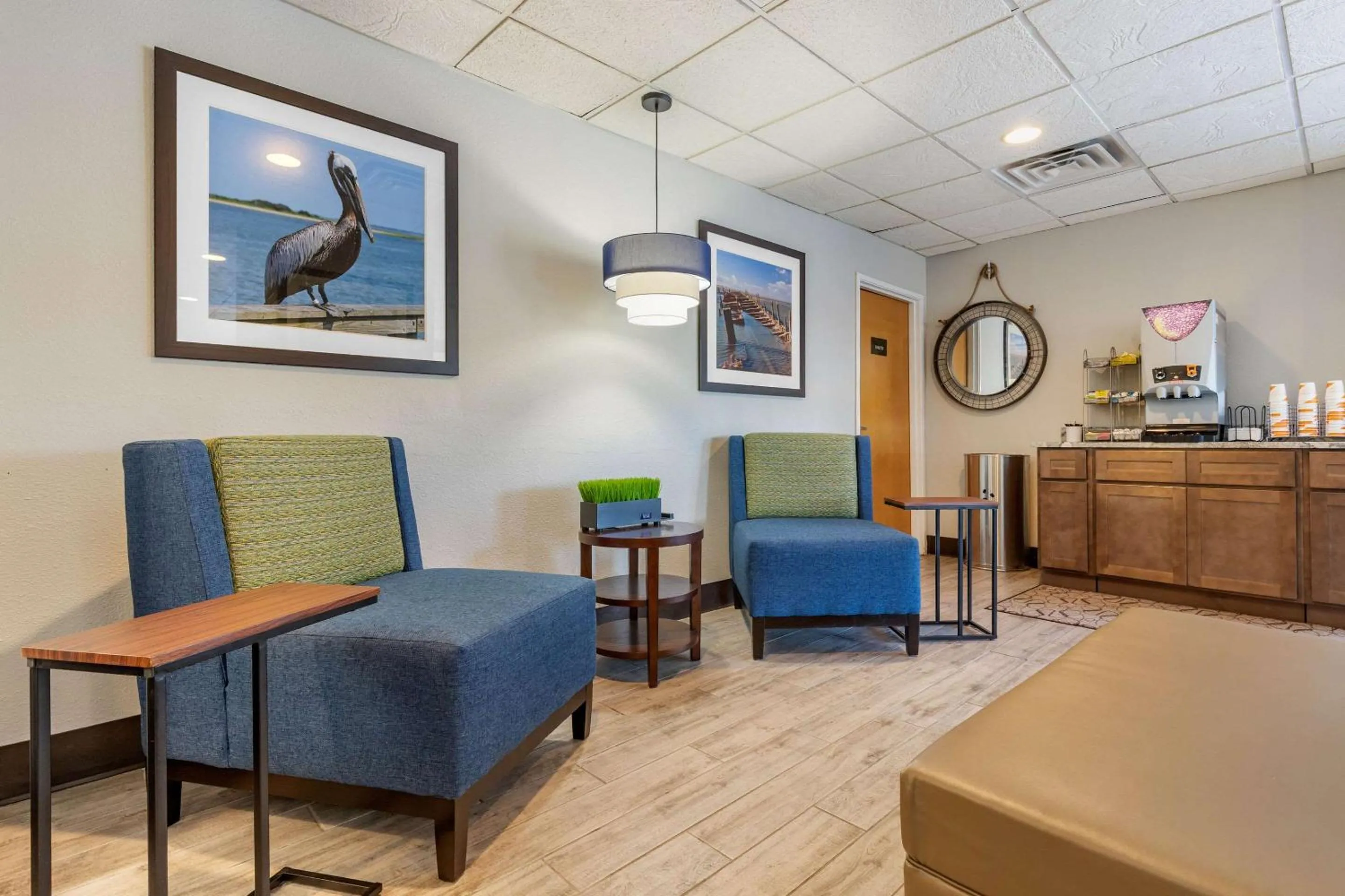 Lobby or reception in Comfort Suites Southport - Oak Island