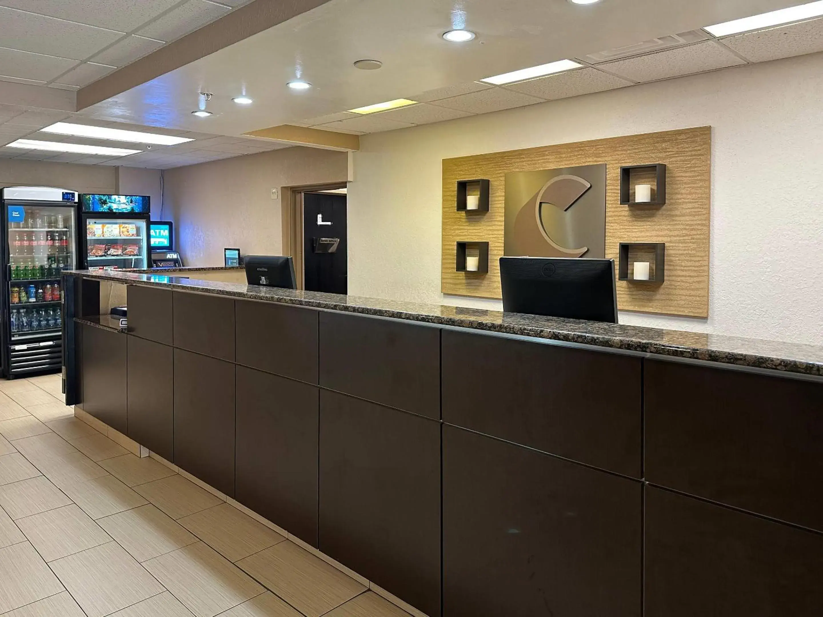 Lobby or reception in Comfort Suites Airport Lobby or reception in Comfort Suites Airport