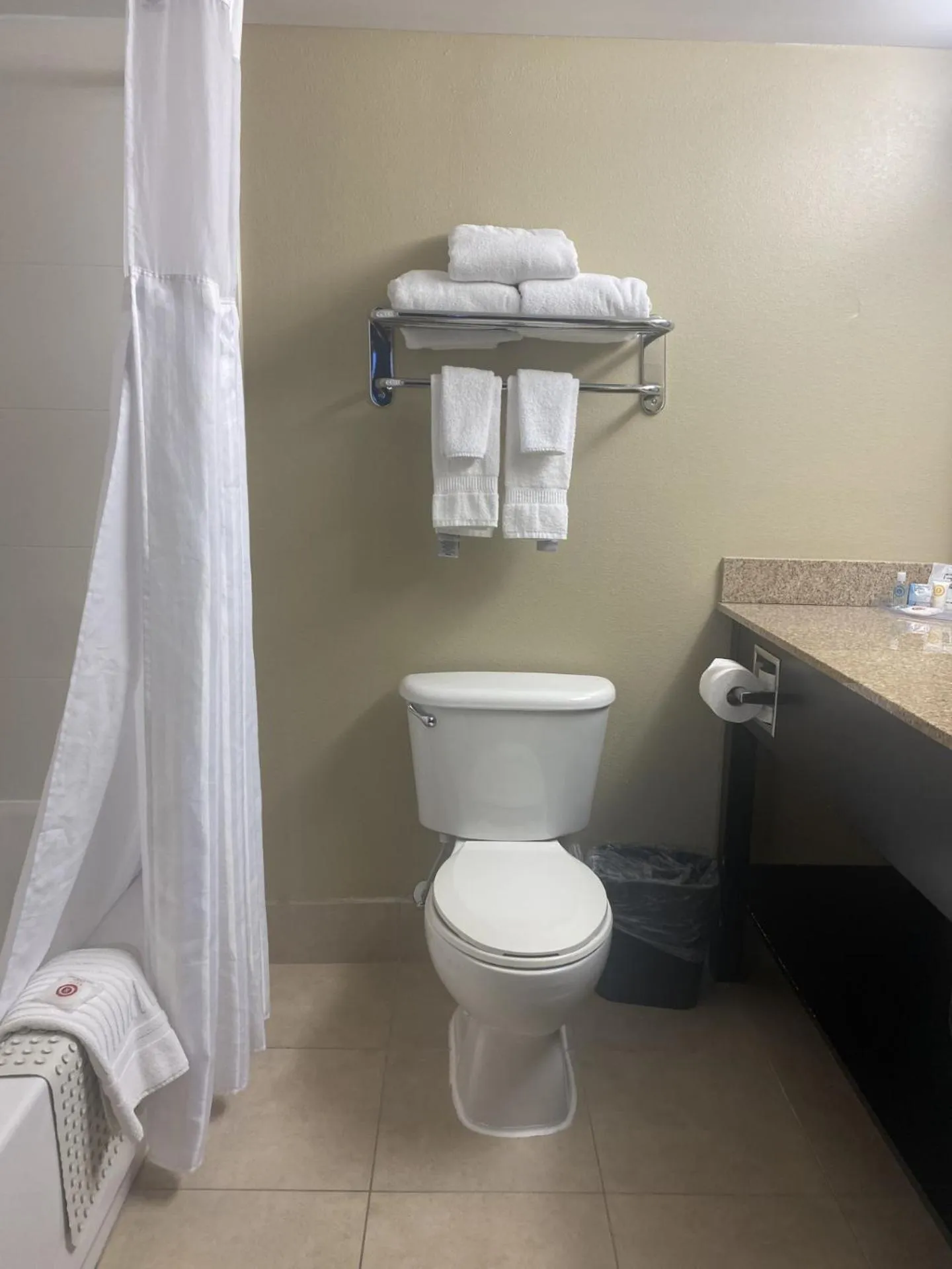Bathroom in Comfort Suites Concord Mills