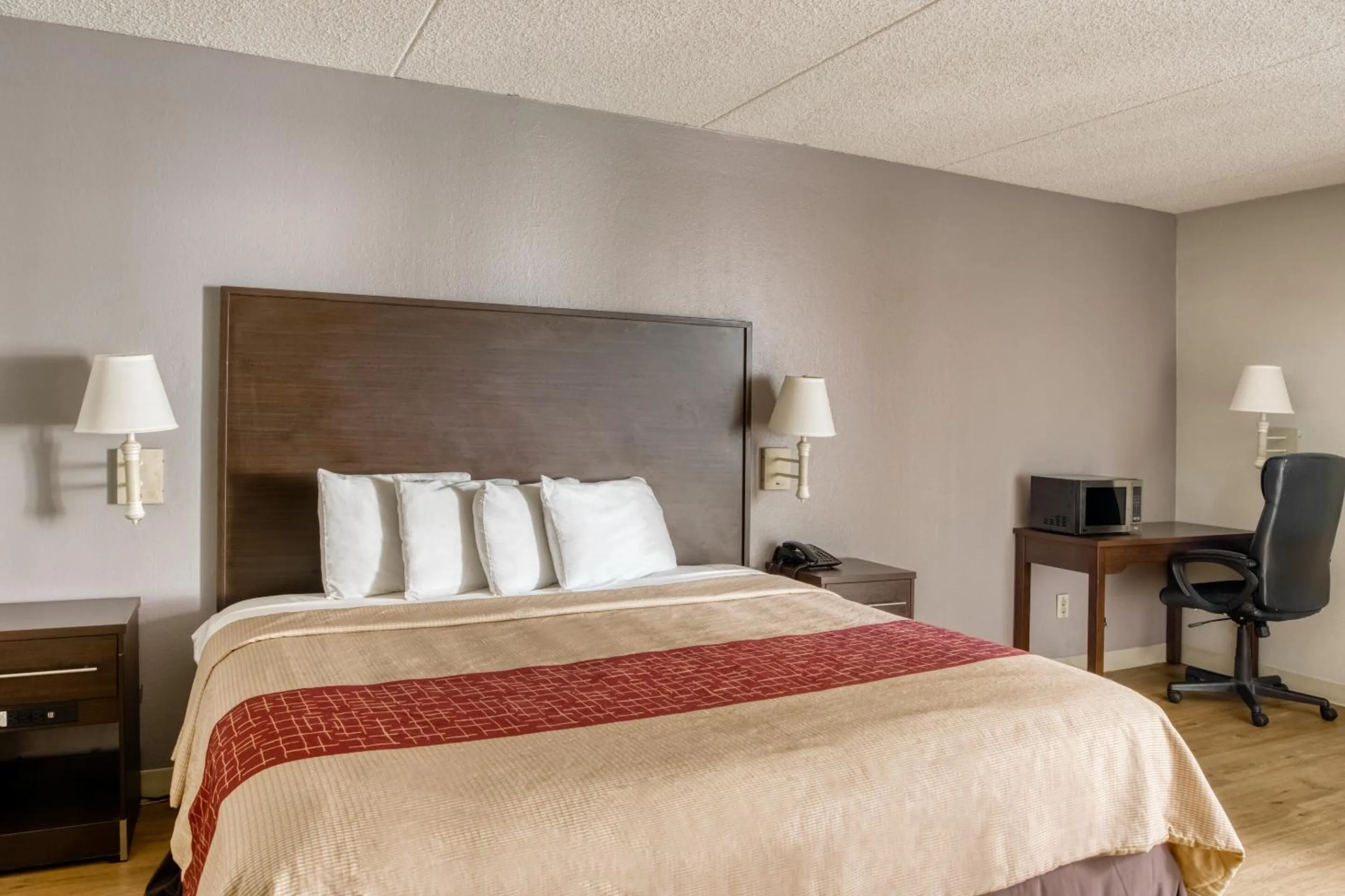 Bedroom in OYO Hotel Burlington South