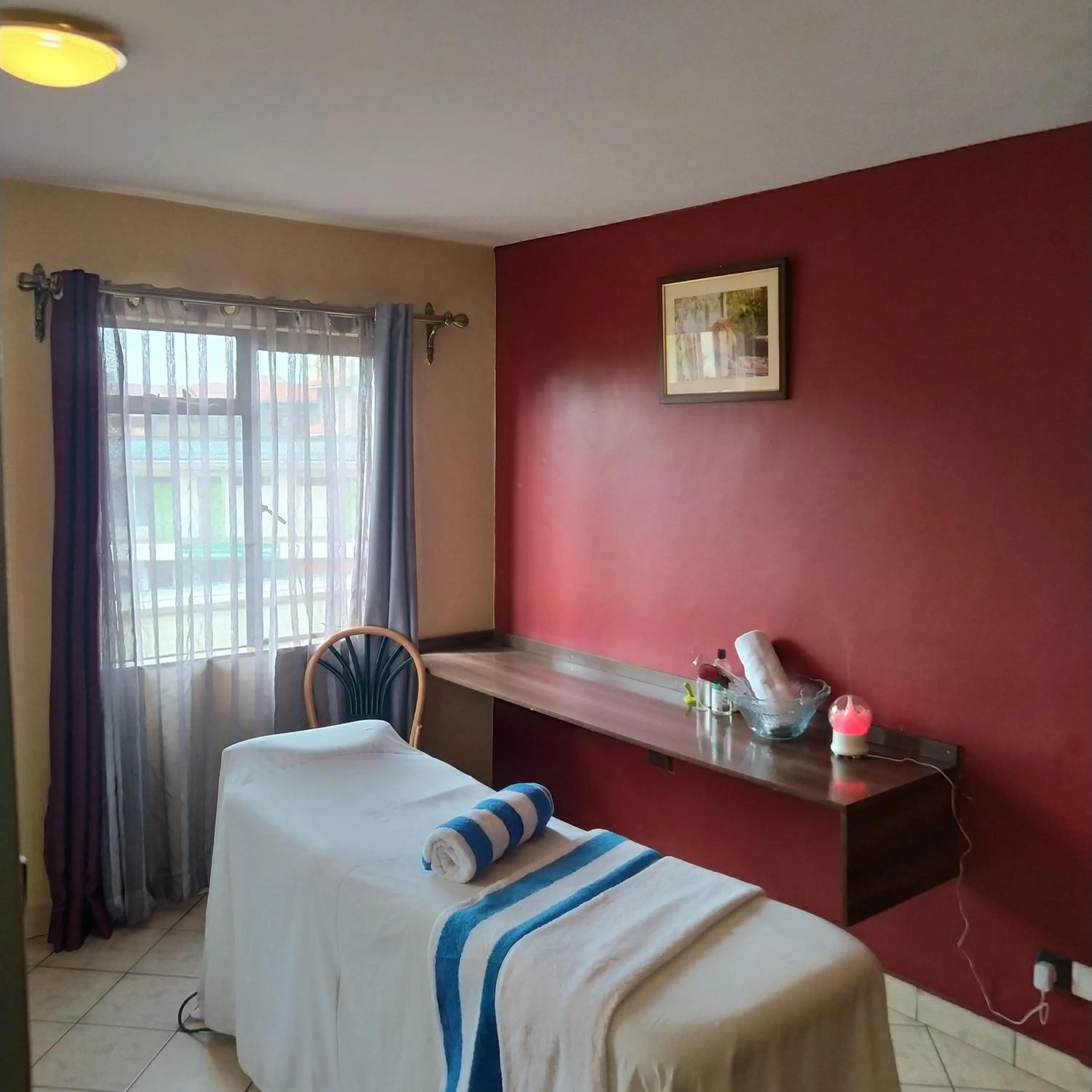 Spa and wellness centre/facilities, Bed in Plus254 Hotel