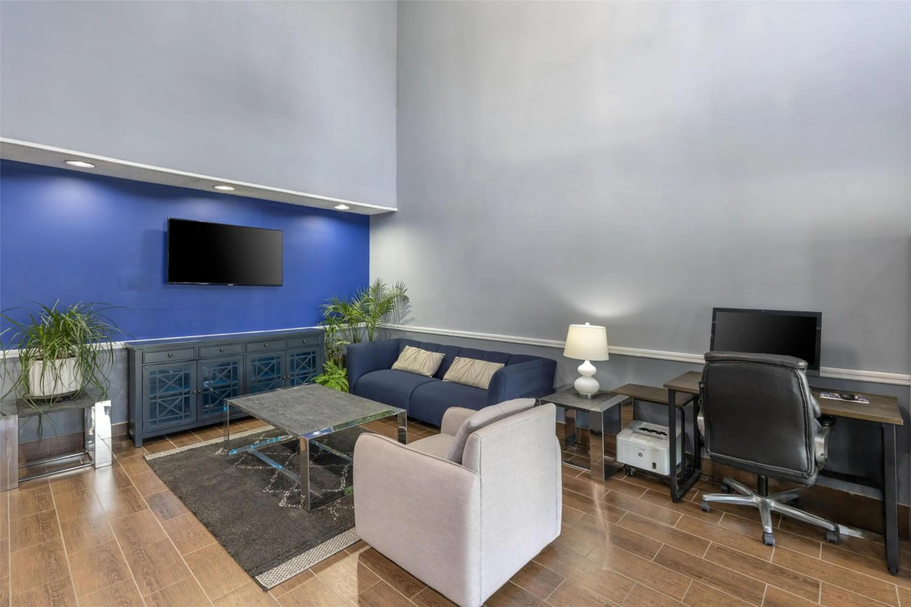 Lobby or reception in SureStay Plus Hotel by Best Western Asheboro