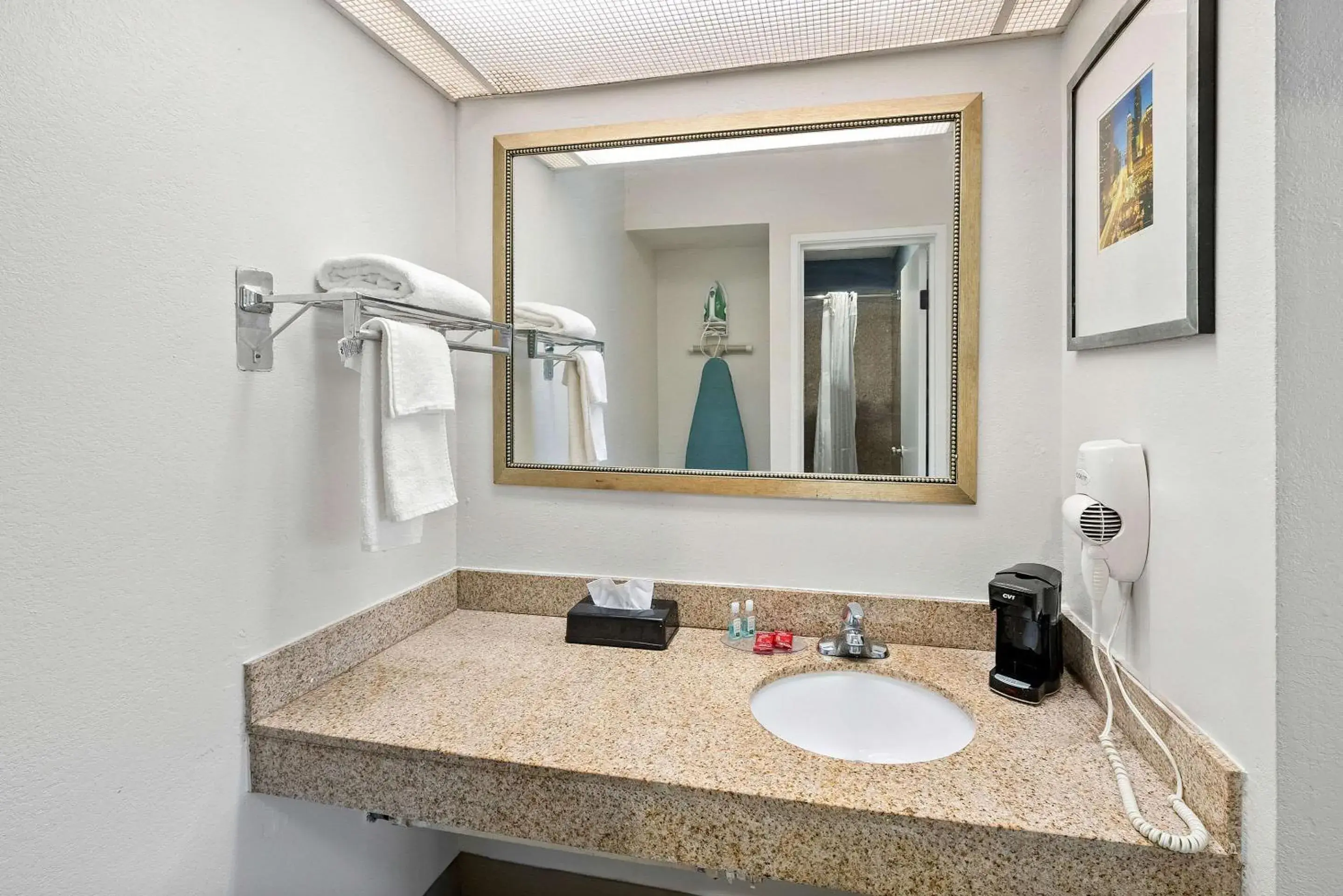 Bedroom in Quality Inn & Suites Fayetteville I-95 Bedroom in Quality Inn & Suites Fayetteville I-95