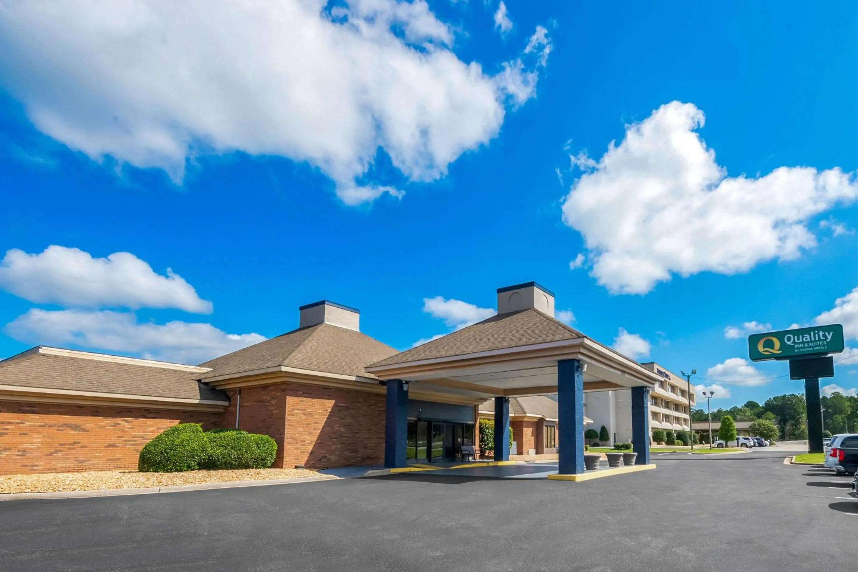 Property building in Quality Inn & Suites Fayetteville I-95