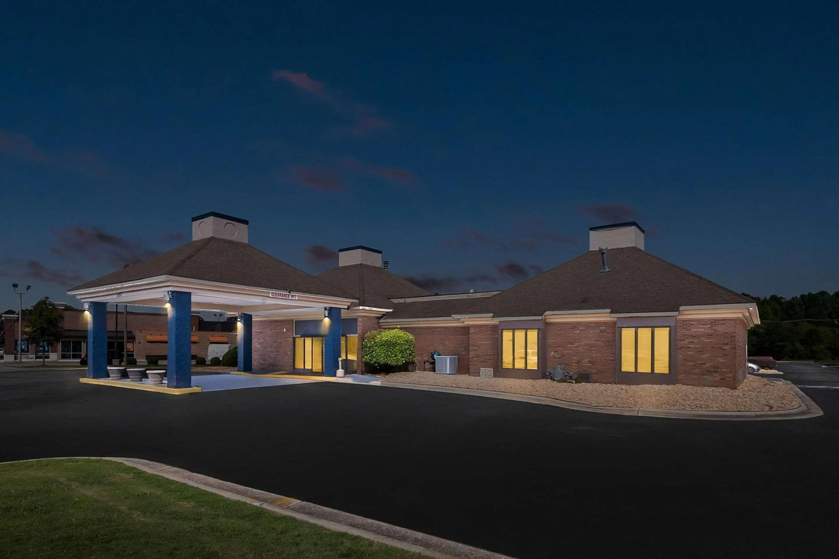 Property building in Quality Inn & Suites Fayetteville I-95