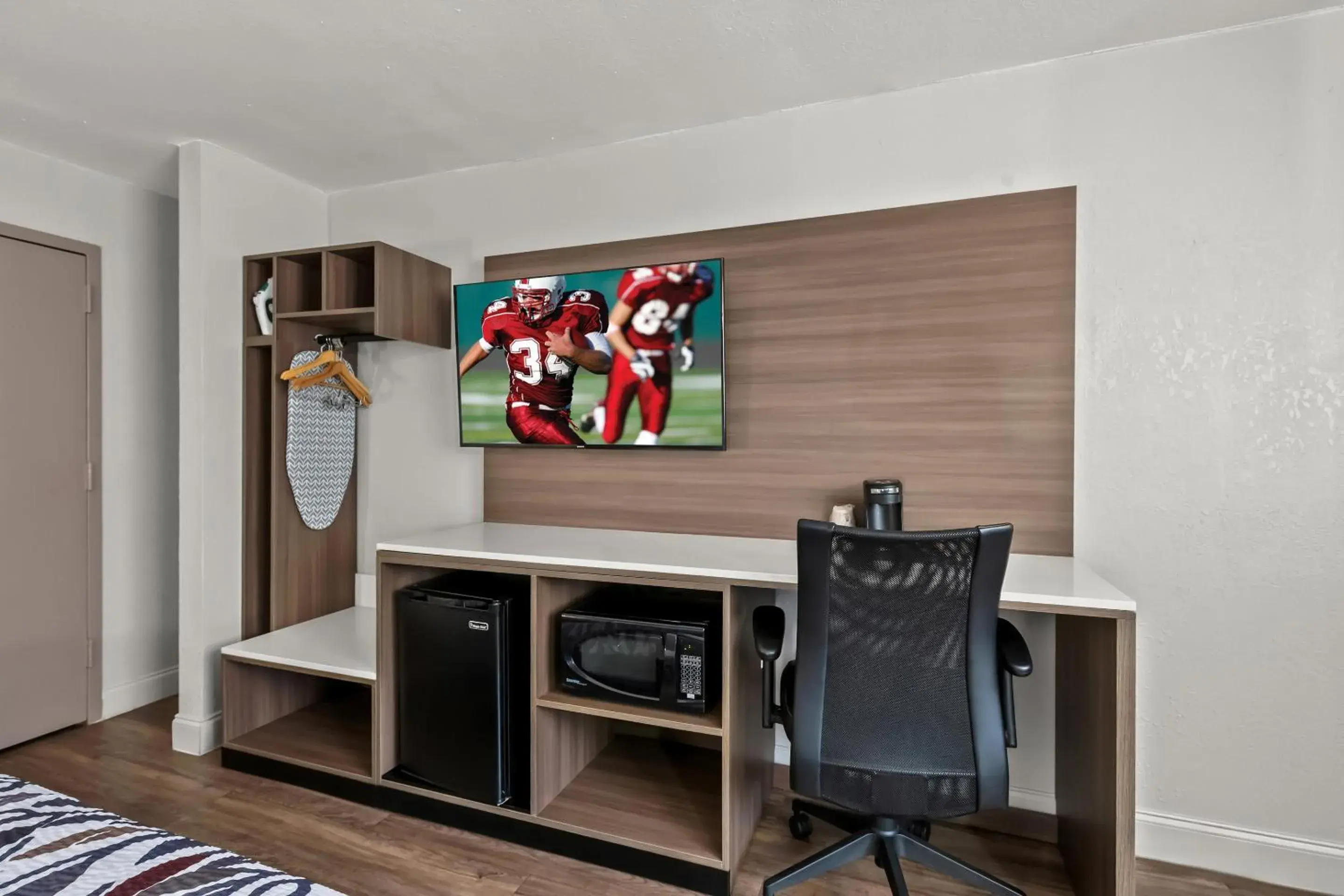 Bedroom in Red Roof Inn Sanford Bedroom in Red Roof Inn Sanford