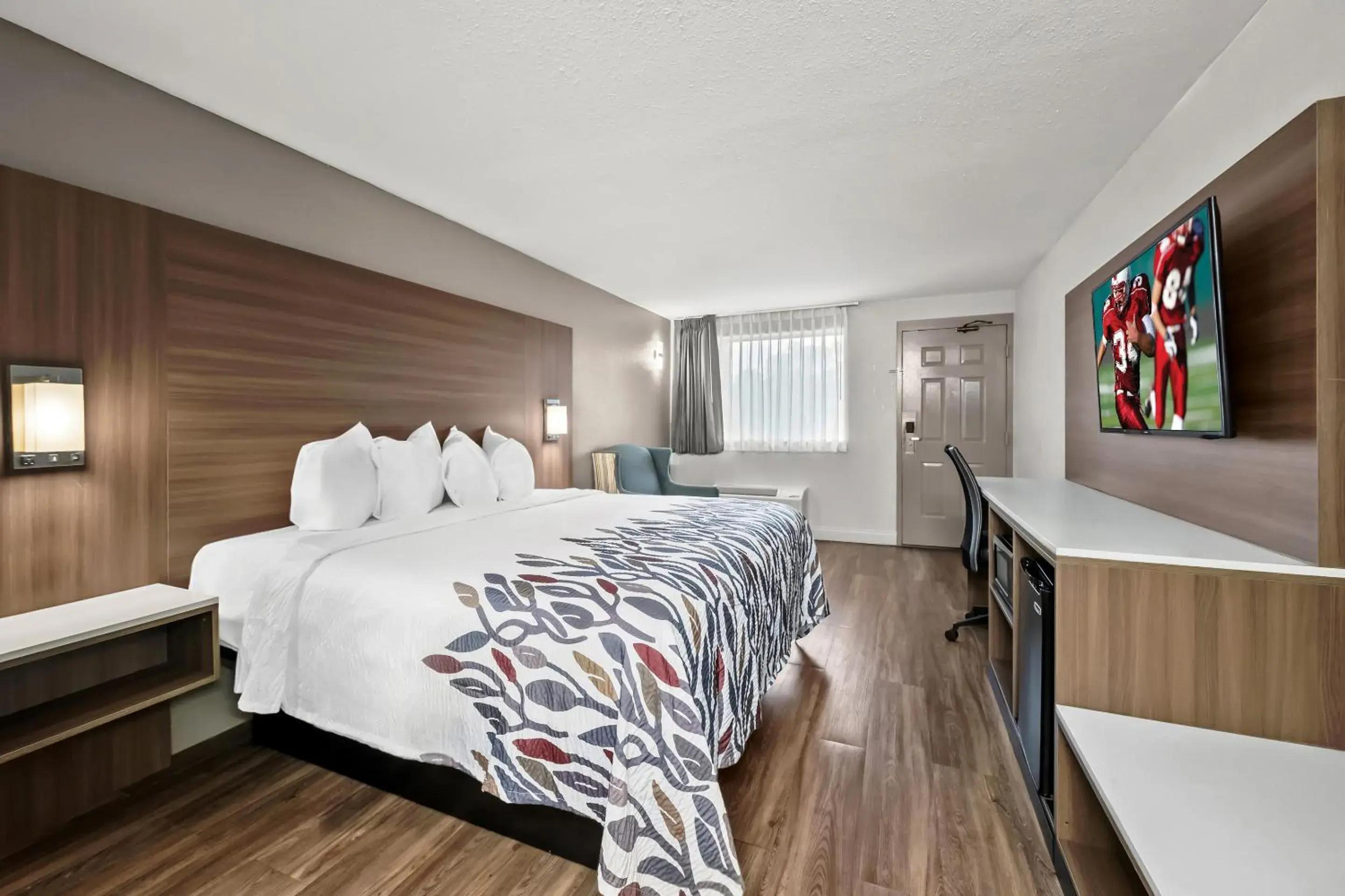 Bedroom, Bed in Red Roof Inn Sanford Bedroom, Bed in Red Roof Inn Sanford