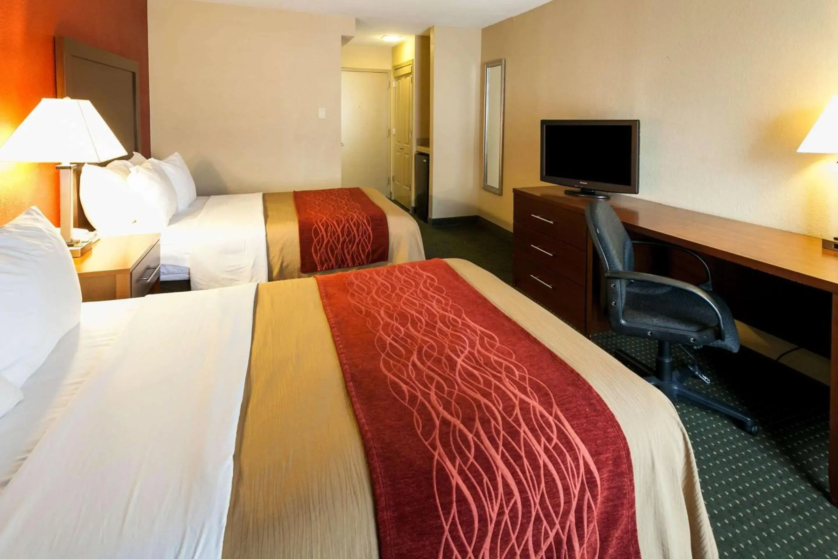 Double Room with Two Double Beds - Non-Smoking in Comfort Inn & Suites Statesville - Mooresville Double Room with Two Double Beds - Non-Smoking in Comfort Inn & Suites Statesville - Mooresville