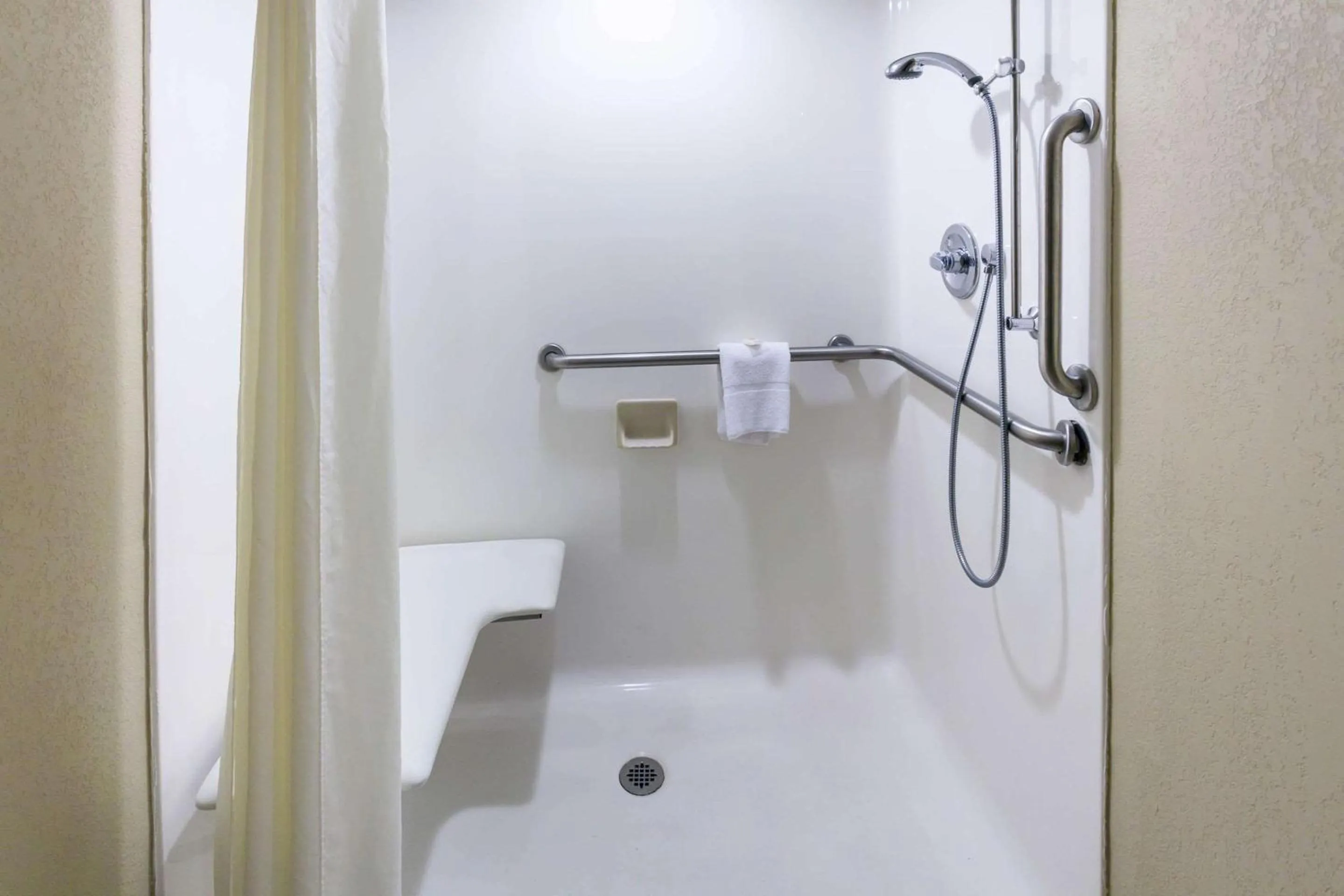 Bathroom in Comfort Inn & Suites Statesville - Mooresville