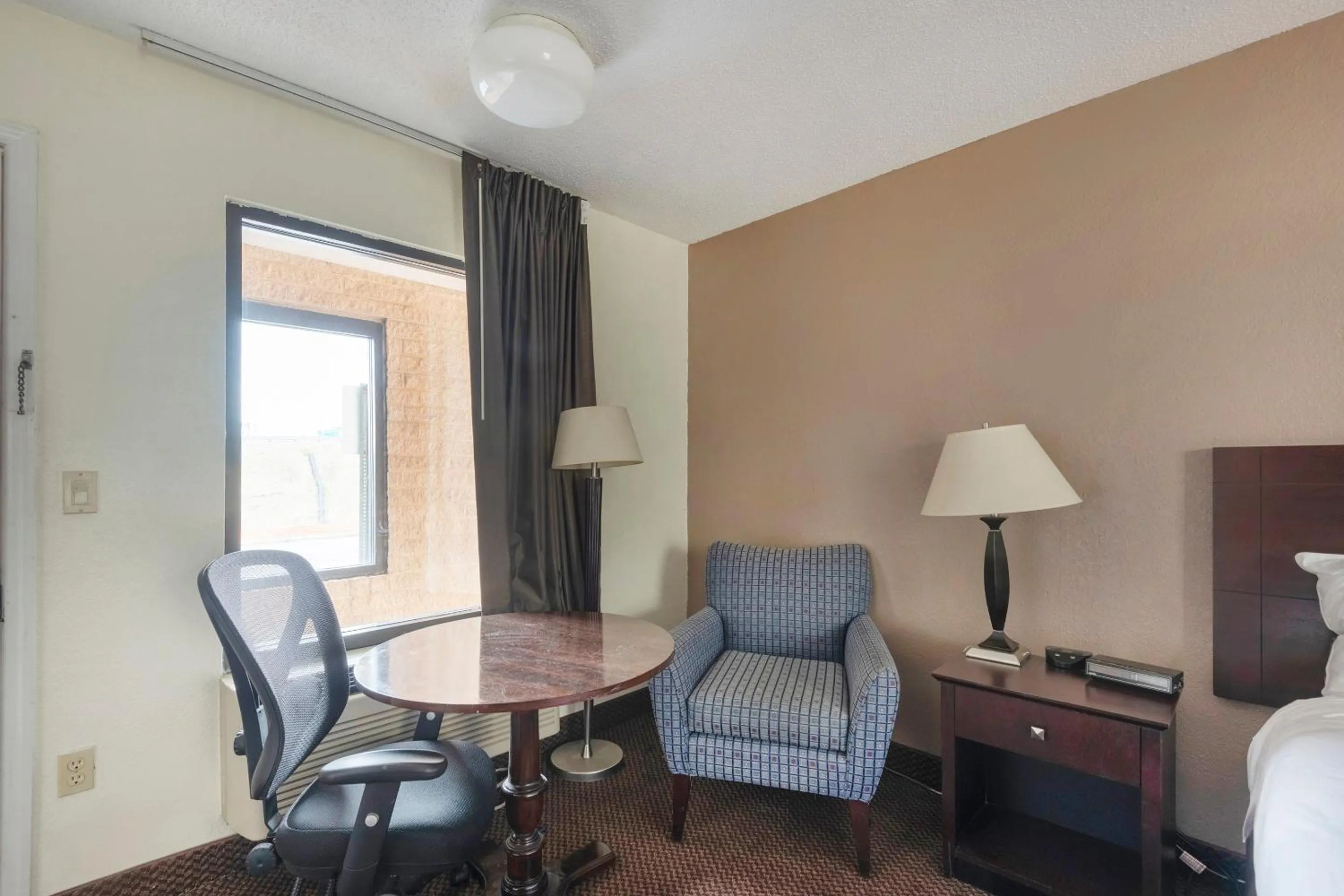 Bedroom, Seating Area in OYO Hotel Kannapolis