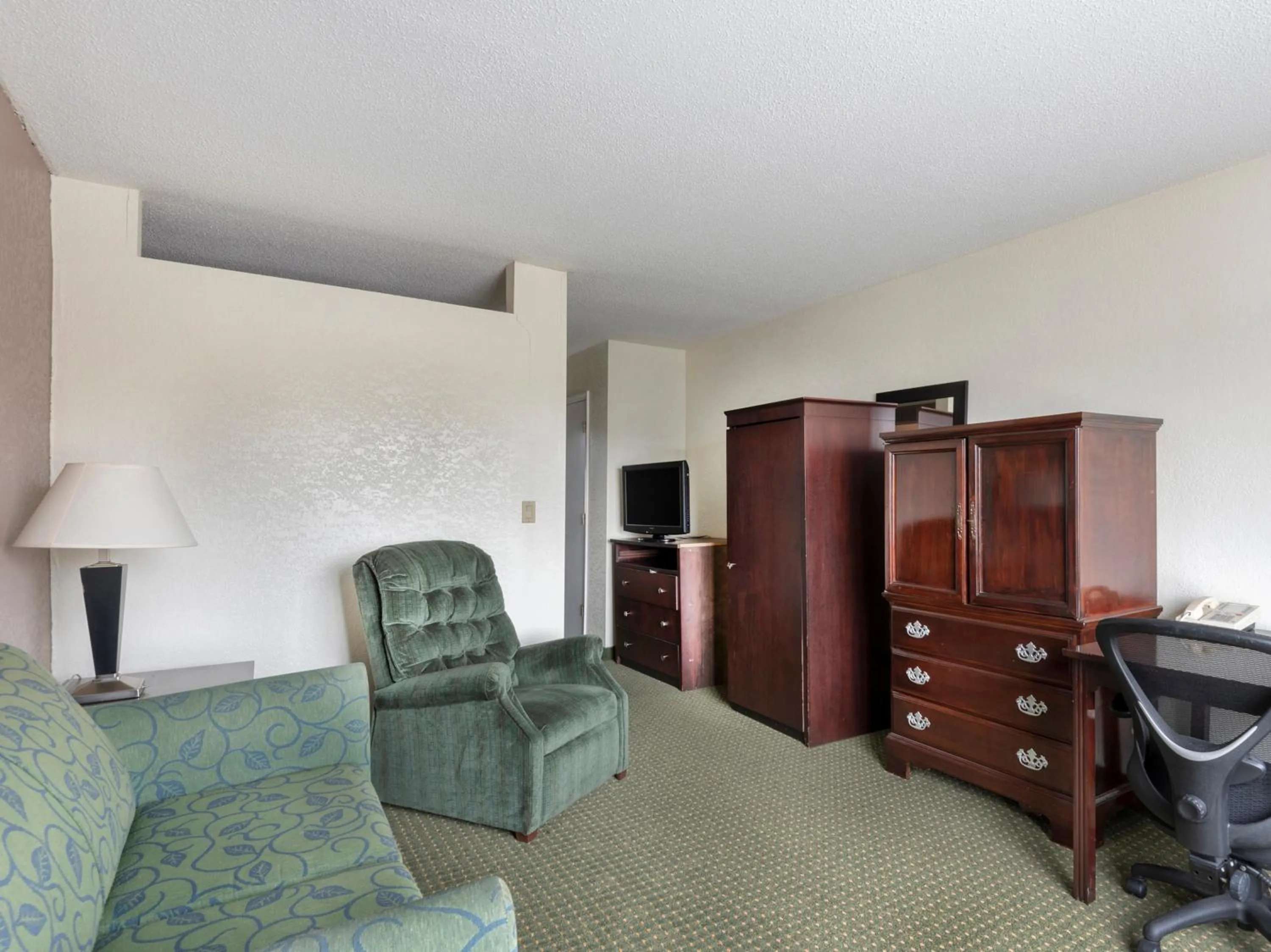 Seating Area in OYO Hotel Kannapolis