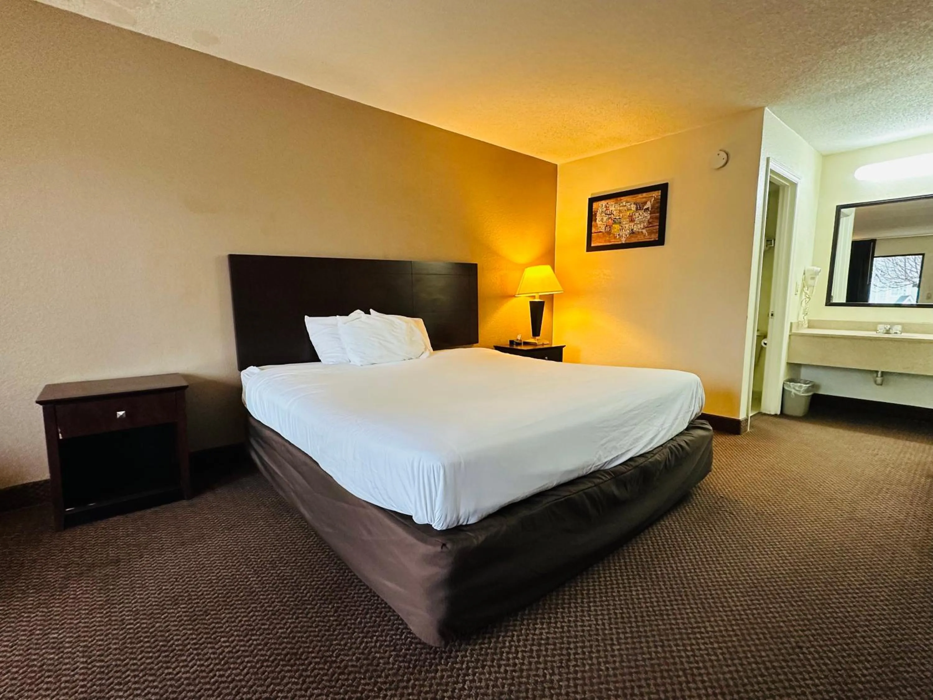 Bedroom, Bed in OYO Hotel Kannapolis