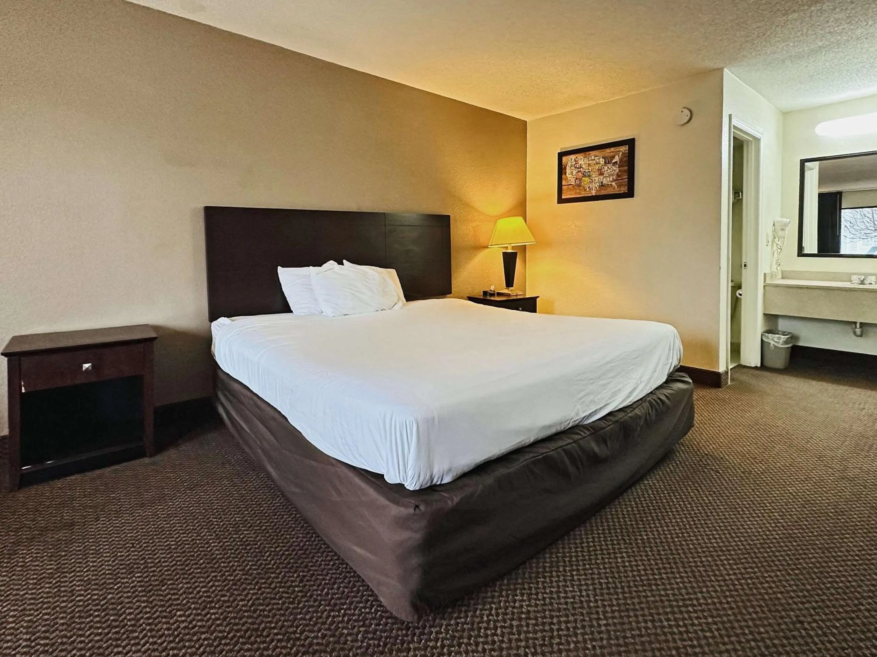 Bedroom, Bed in OYO Hotel Kannapolis