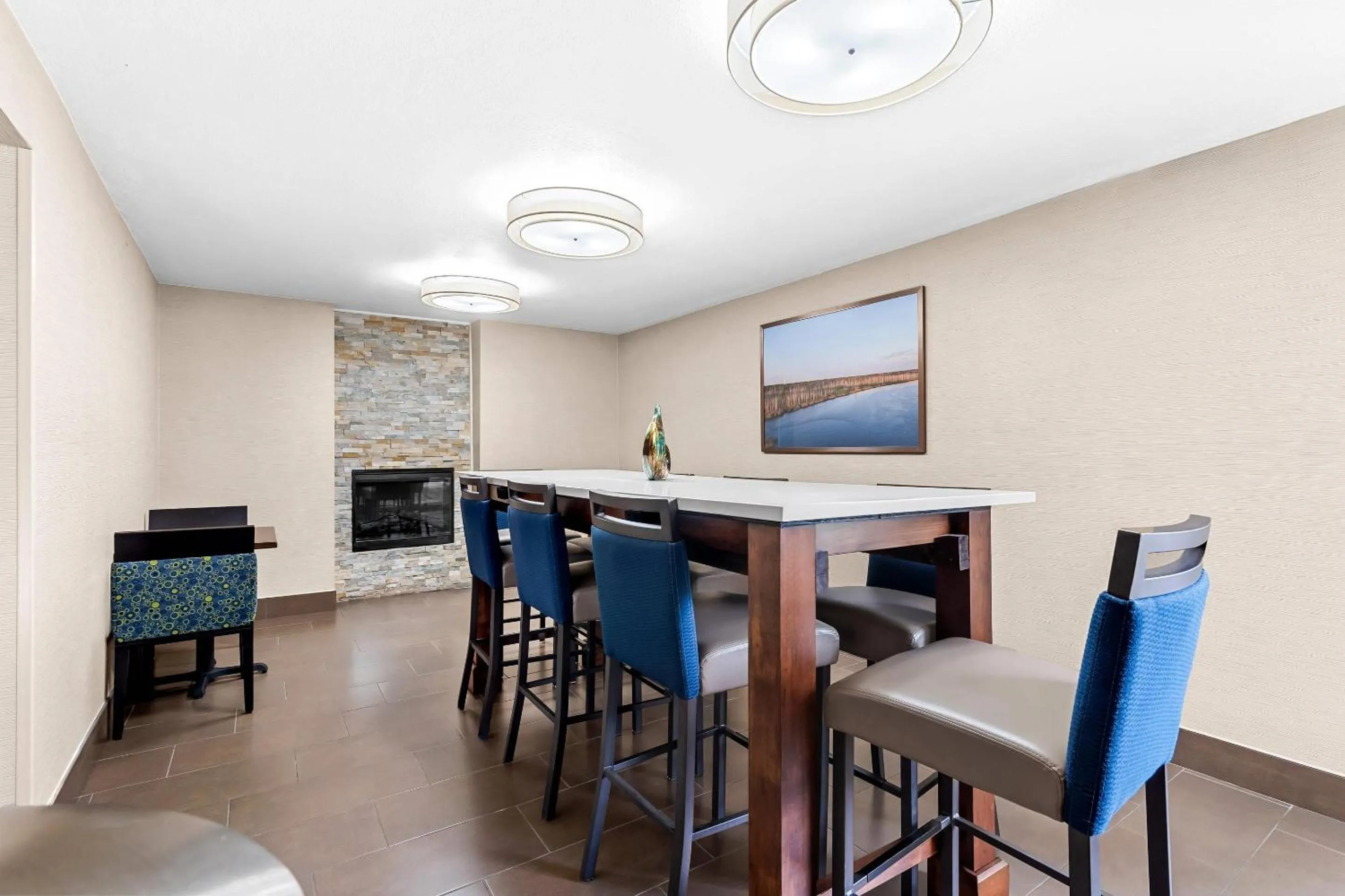 Breakfast in Comfort Inn University