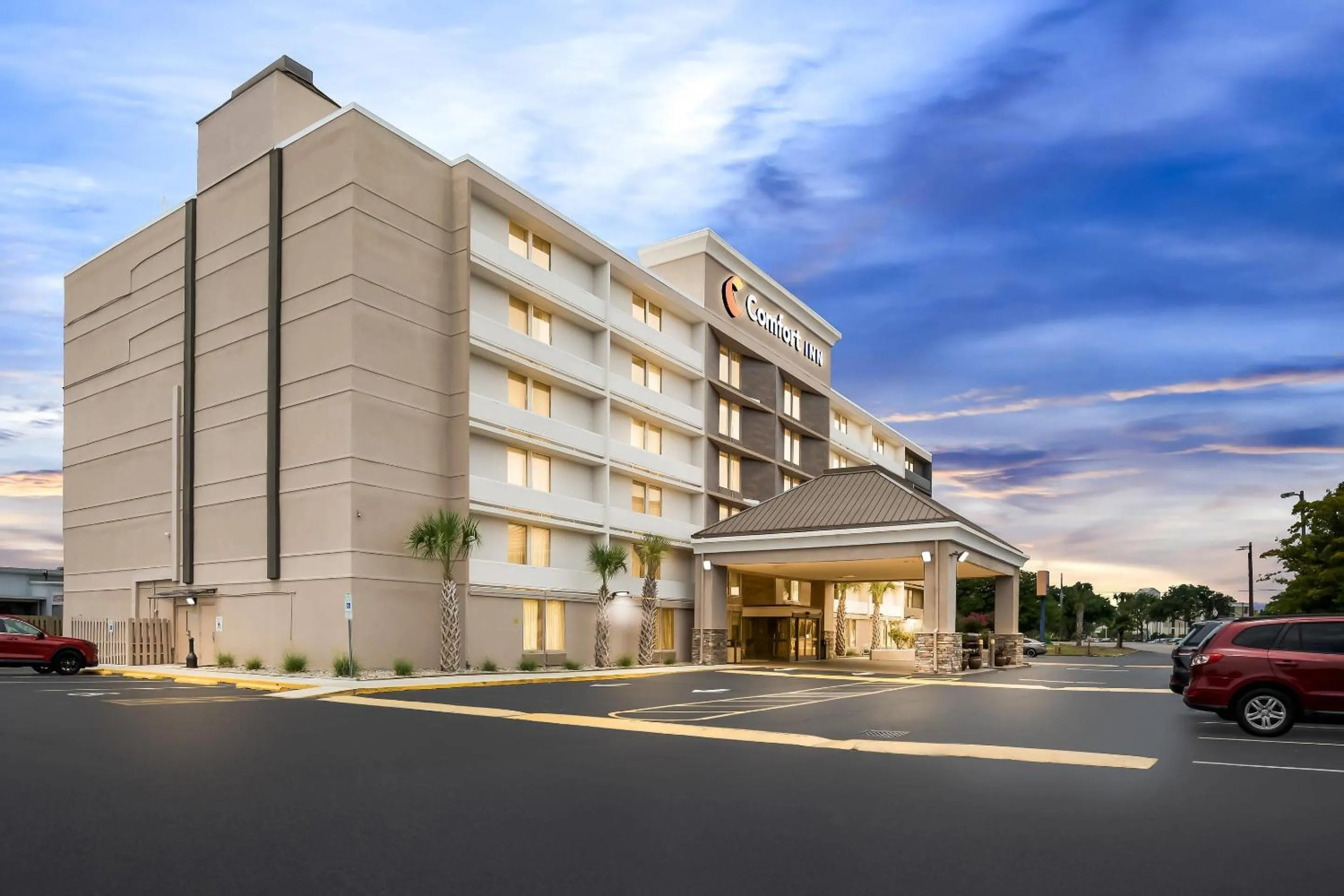 Property building in Comfort Inn University