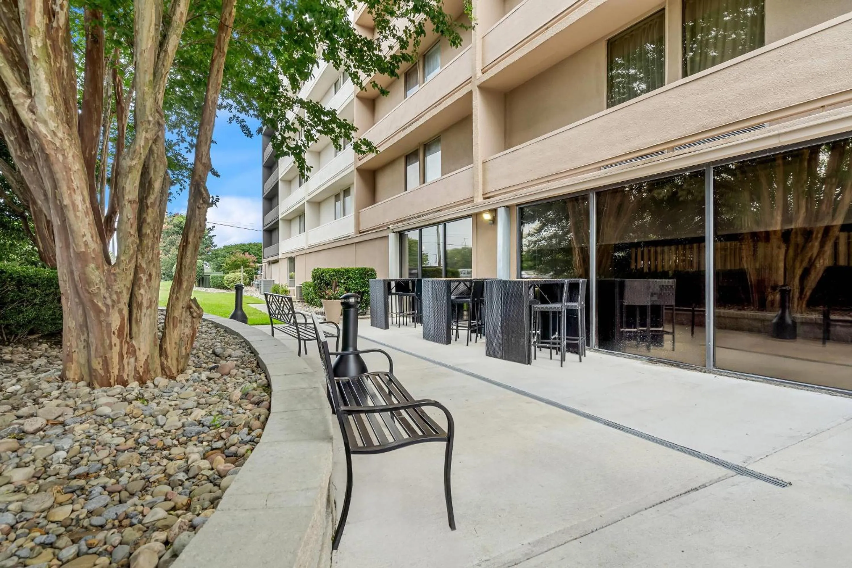 Property building in Comfort Inn University