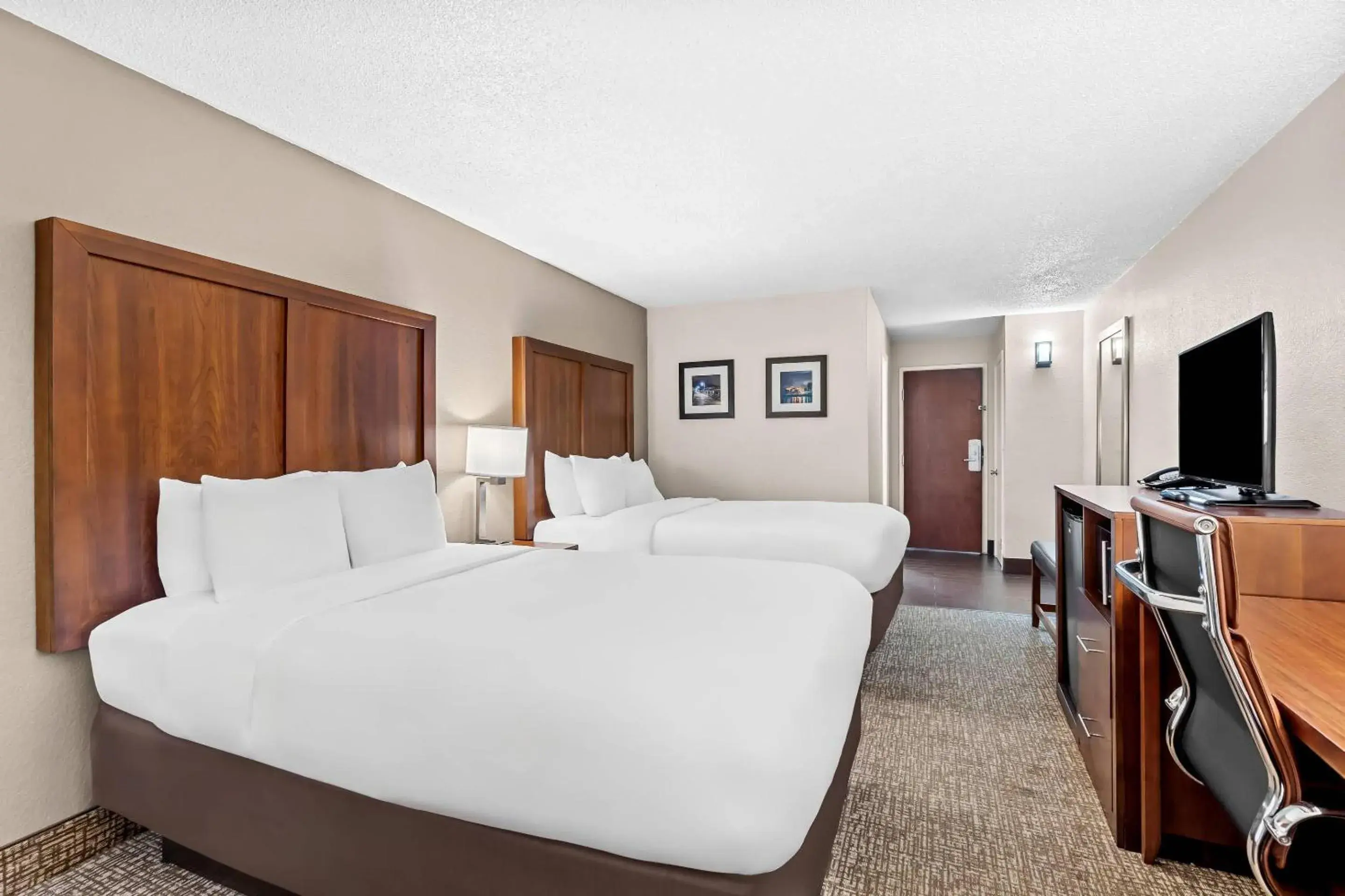 Bedroom, Bed in Comfort Inn University Bedroom, Bed in Comfort Inn University