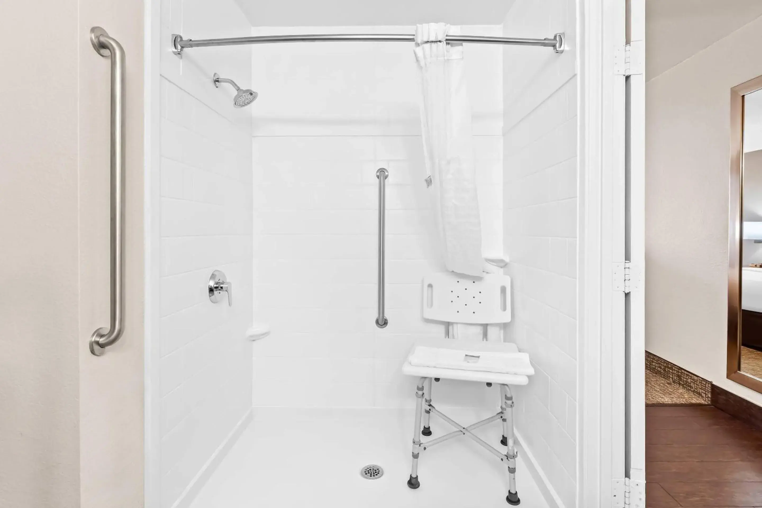 Bedroom in Comfort Inn University Bedroom in Comfort Inn University