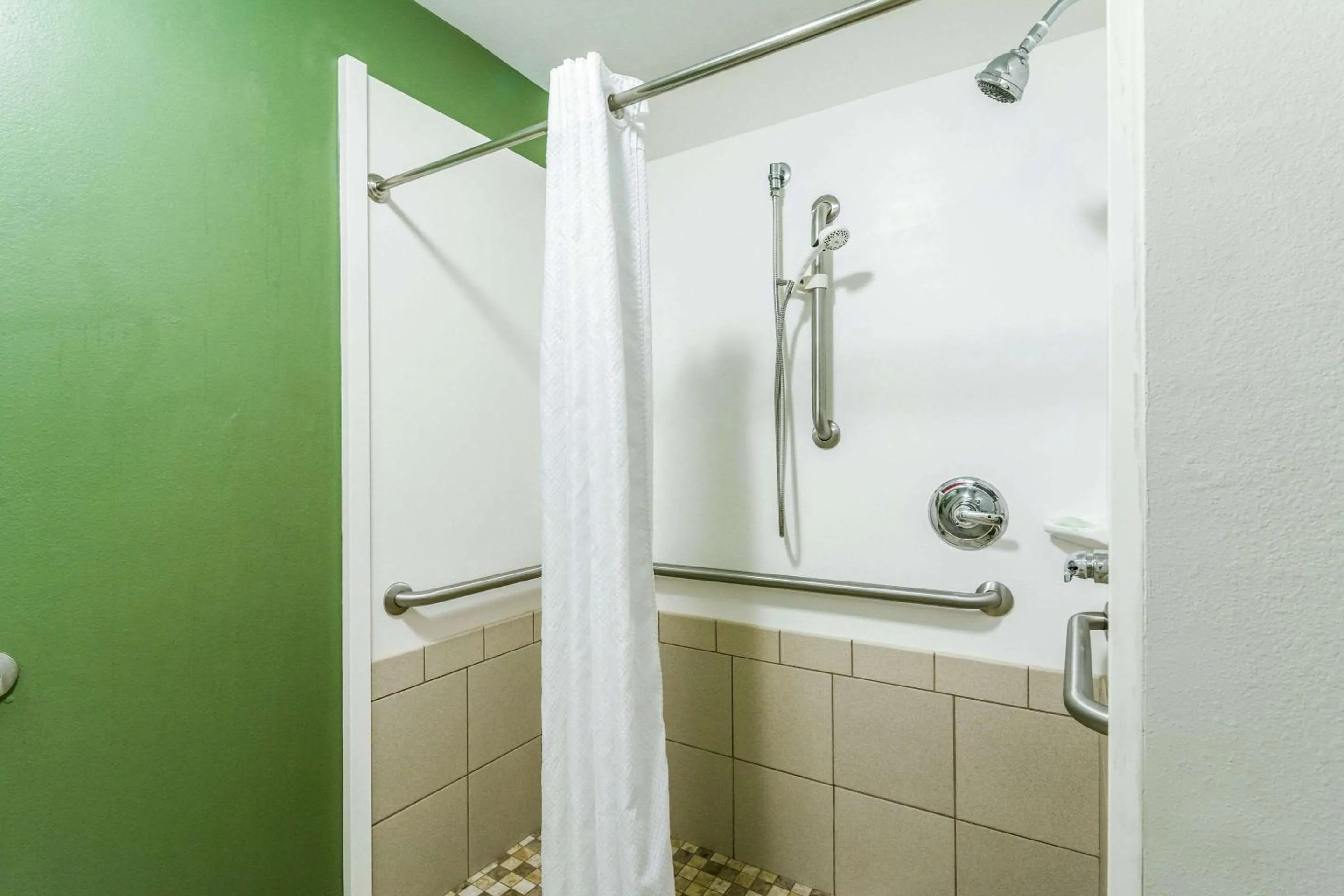 Shower in Sleep Inn & Suites Smithfield near I-95